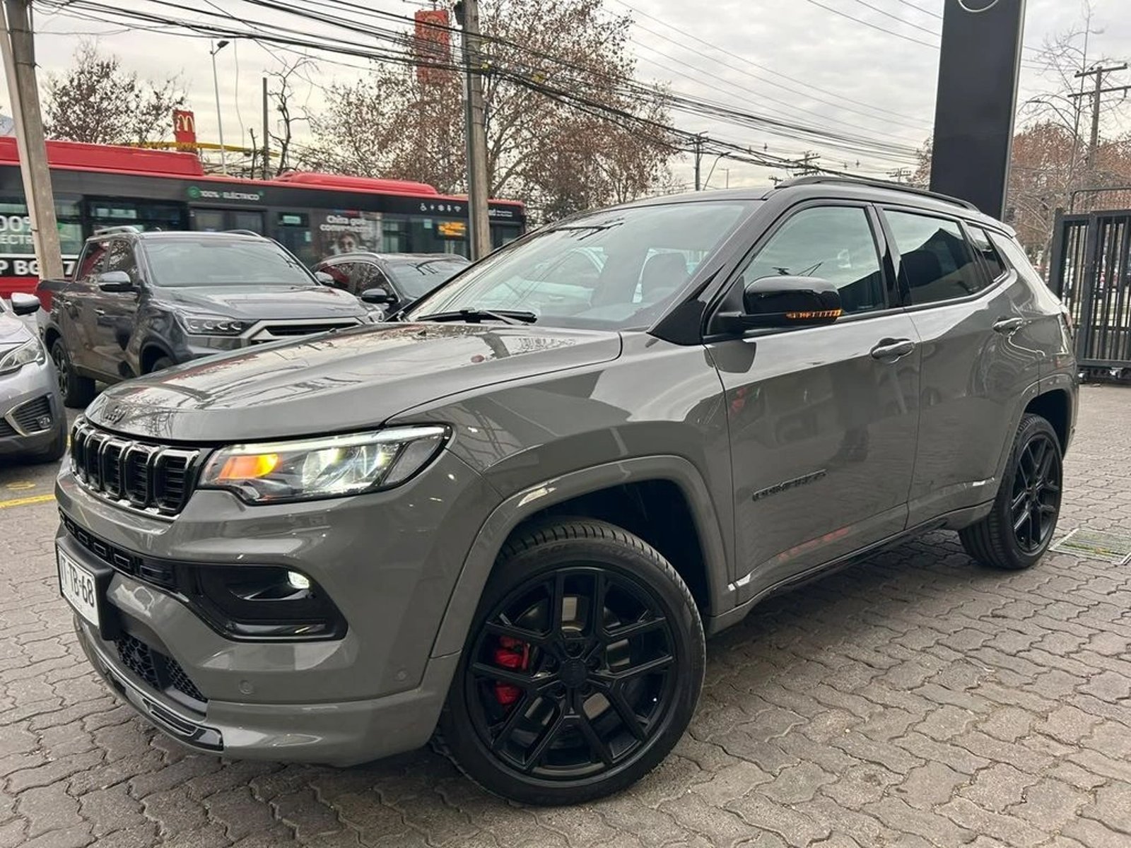 Jeep COMPASS 2.0 BLACKHAWK AT 4X4 2026 - Foto 2 de 16