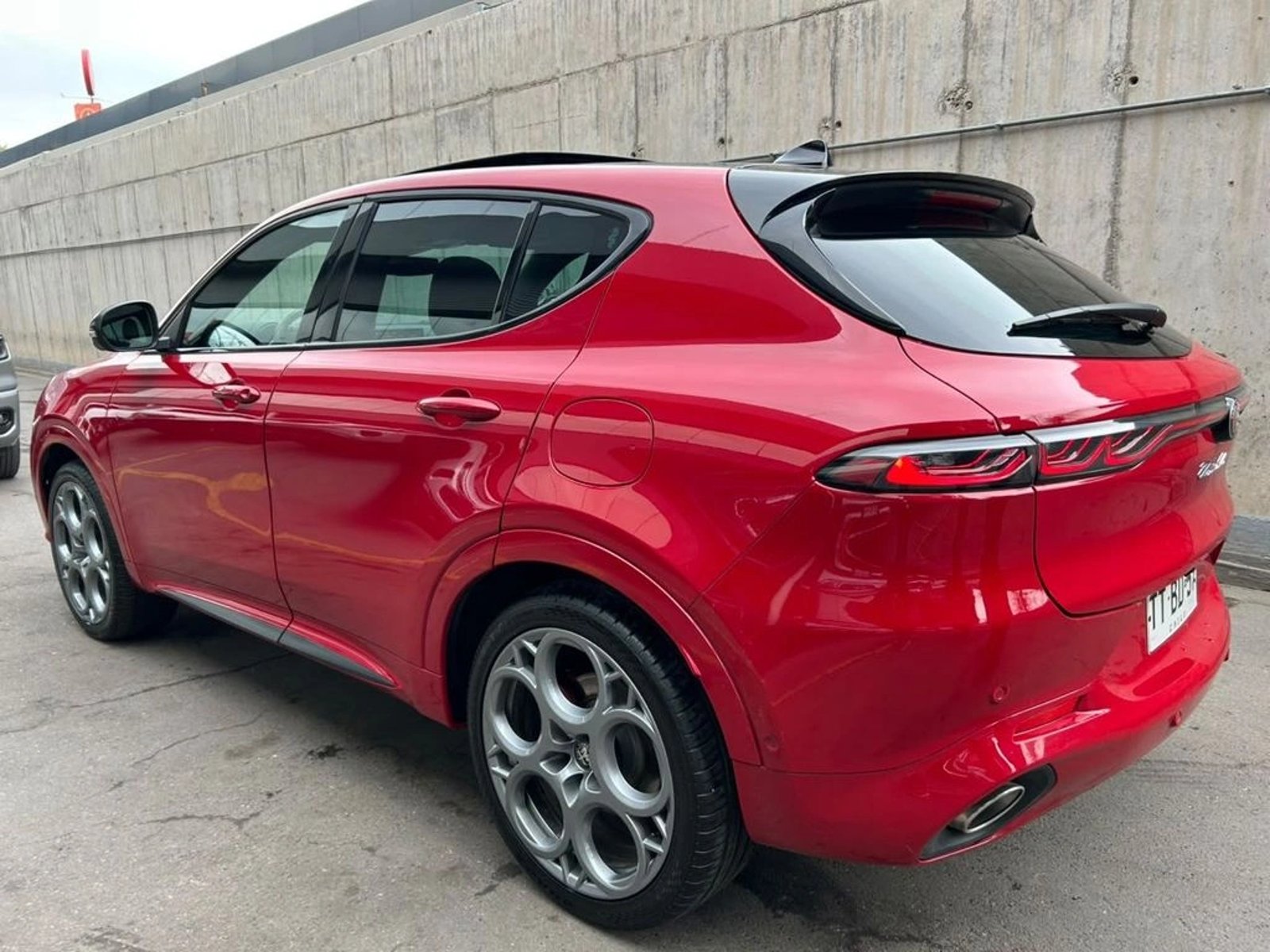 Alfa Romeo TONALE 1.3 TRIBUTO PHEV HYBRID 4X4 AT 5P 2025 - Foto 4 de 15