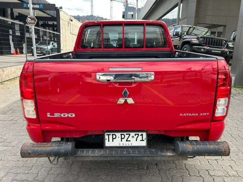 Mitsubishi L200 KATANA XRT 4X4 2.4 2024 - Imagen 6 de 17