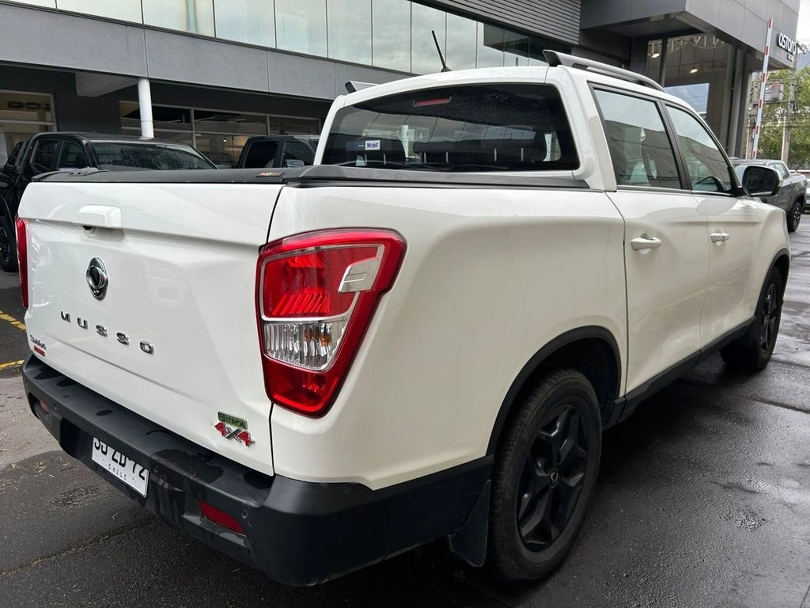 SsangYong MUSSO 2.2 LIMITED TD DIESEL 4WD AT6 4P 2023 - Foto 4 de 16