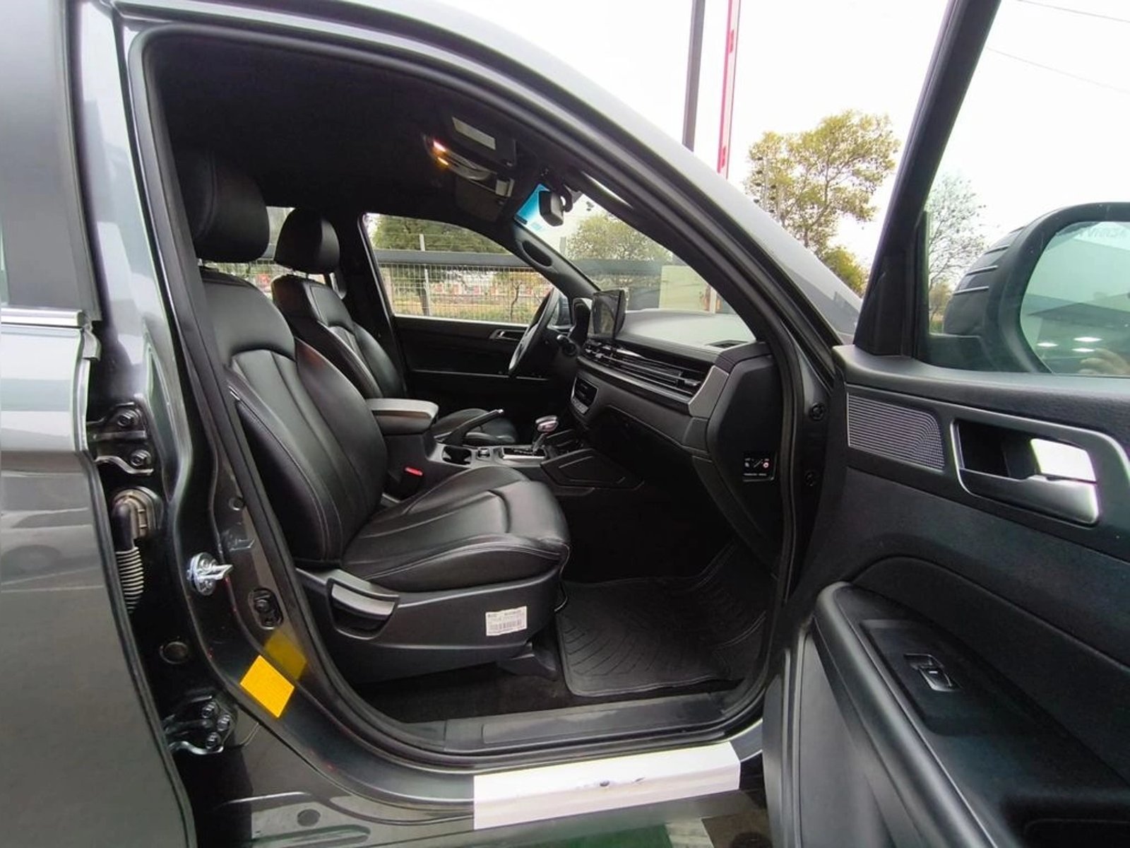 SsangYong GRAND MUSSO LIMITED 2.2 AT 4X4 DSL 2025 - Imagen 12 de 20