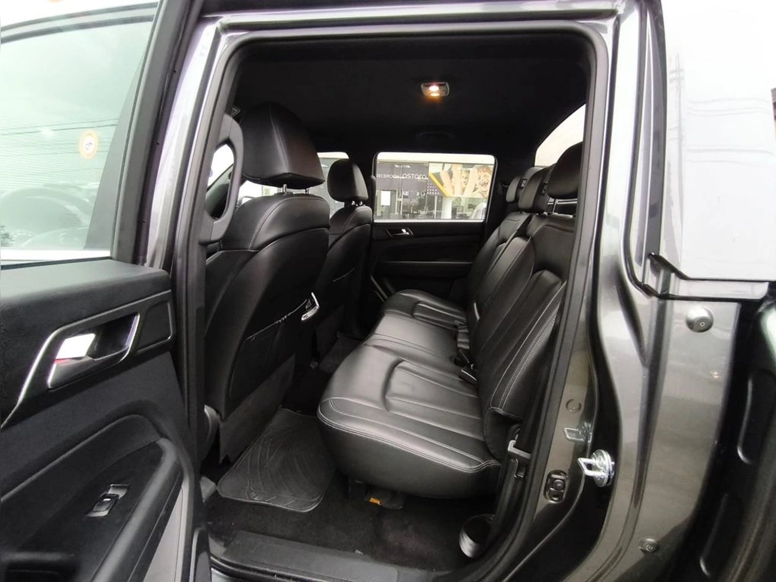 SsangYong GRAND MUSSO LIMITED 2.2 AT 4X4 DSL 2025 - Imagen 14 de 20