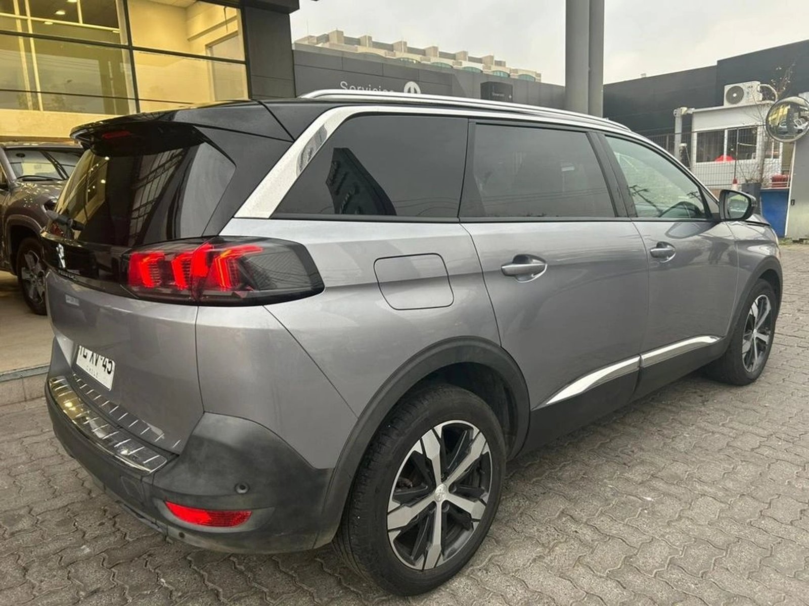 Peugeot 5008 1.5 ALLURE PACK BLUEHDI 130 EAT8 AT 2024 - Imagen 7 de 17