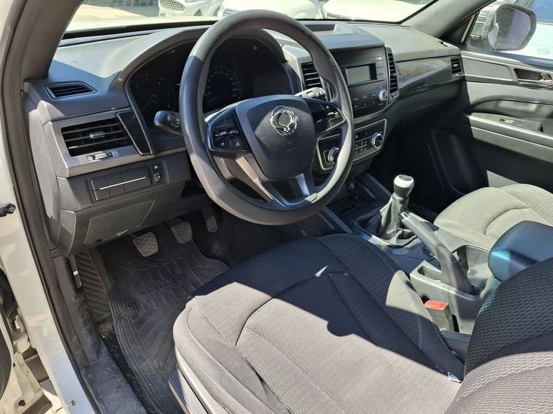 SsangYong GRAND MUSSO 2.2 GRAND LX TD DIESEL 2WD MT6 4P 2023 - Imagen 12 de 20