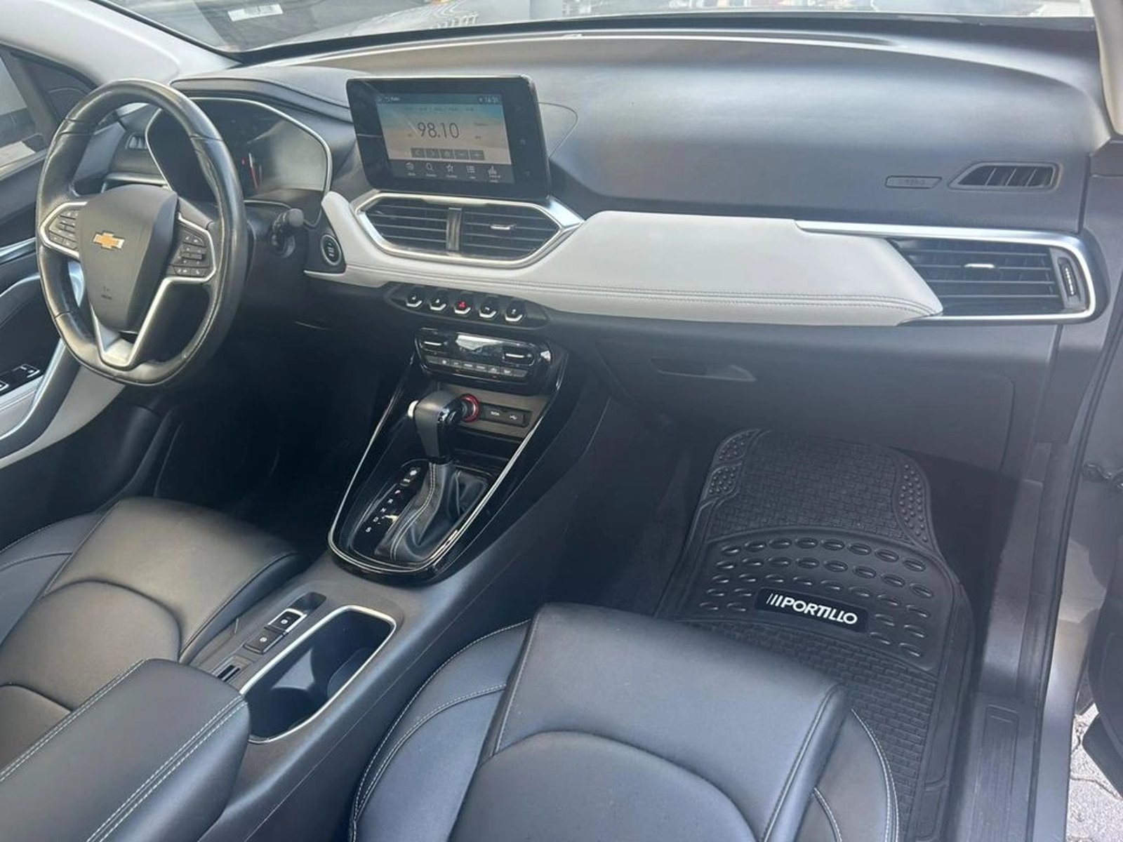 CHEVROLET CAPTIVA 2023 - Imagen 10 de 17