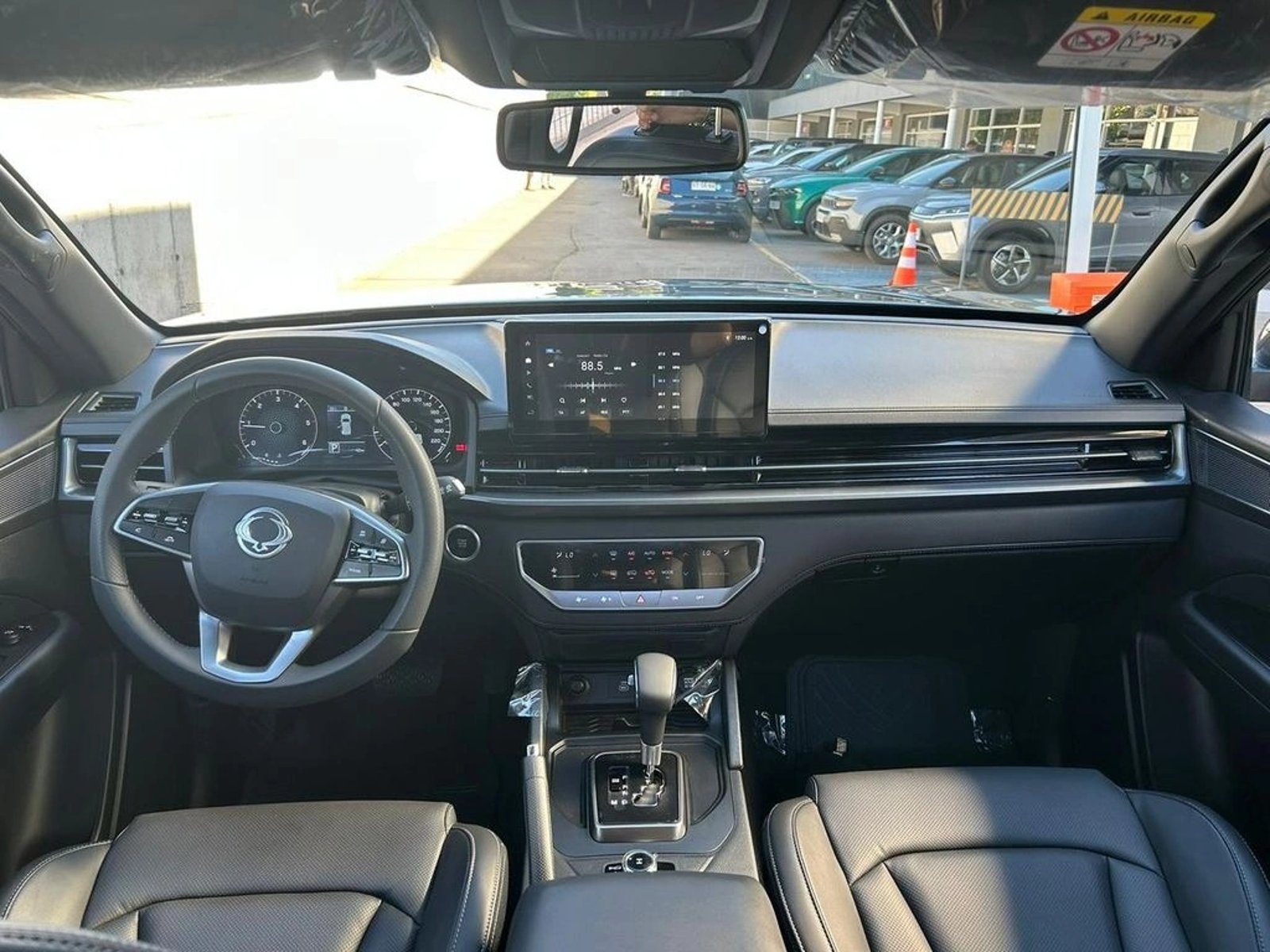SSANGYONG MUSSO 2.2 GLX AT 4X4 DIESEL 2026 - Imagen 9 de 17