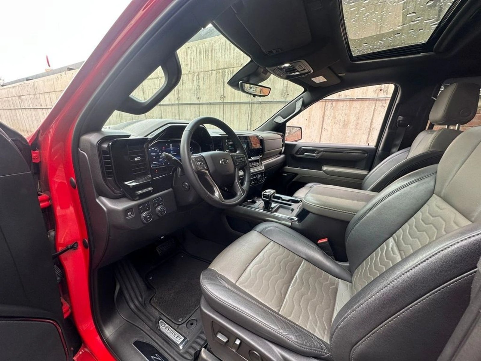 Chevrolet SILVERADO 6.2 ZR2 4X4 AT 4P 2024 - Imagen 7 de 15
