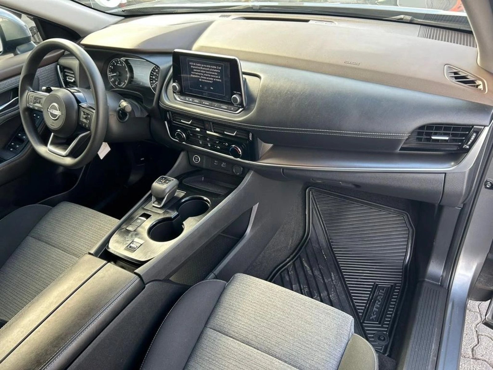 NISSAN X-TRAIL 2023 - Imagen 8 de 17