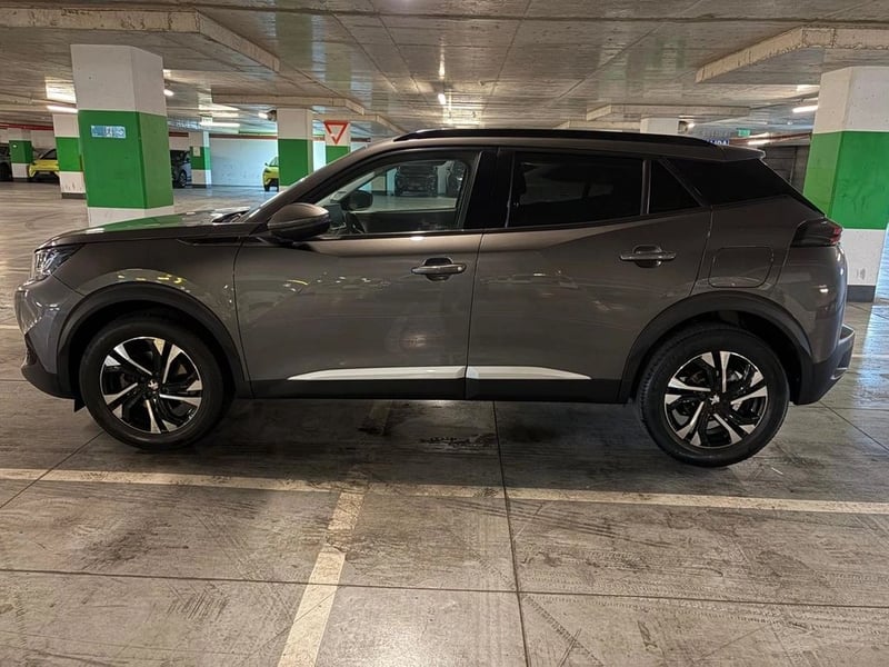 Peugeot 2008 1.5 ALLURE BLUEHDI DIESEL 4X2 130 AT 5P 2021 - Imagen 8 de 17