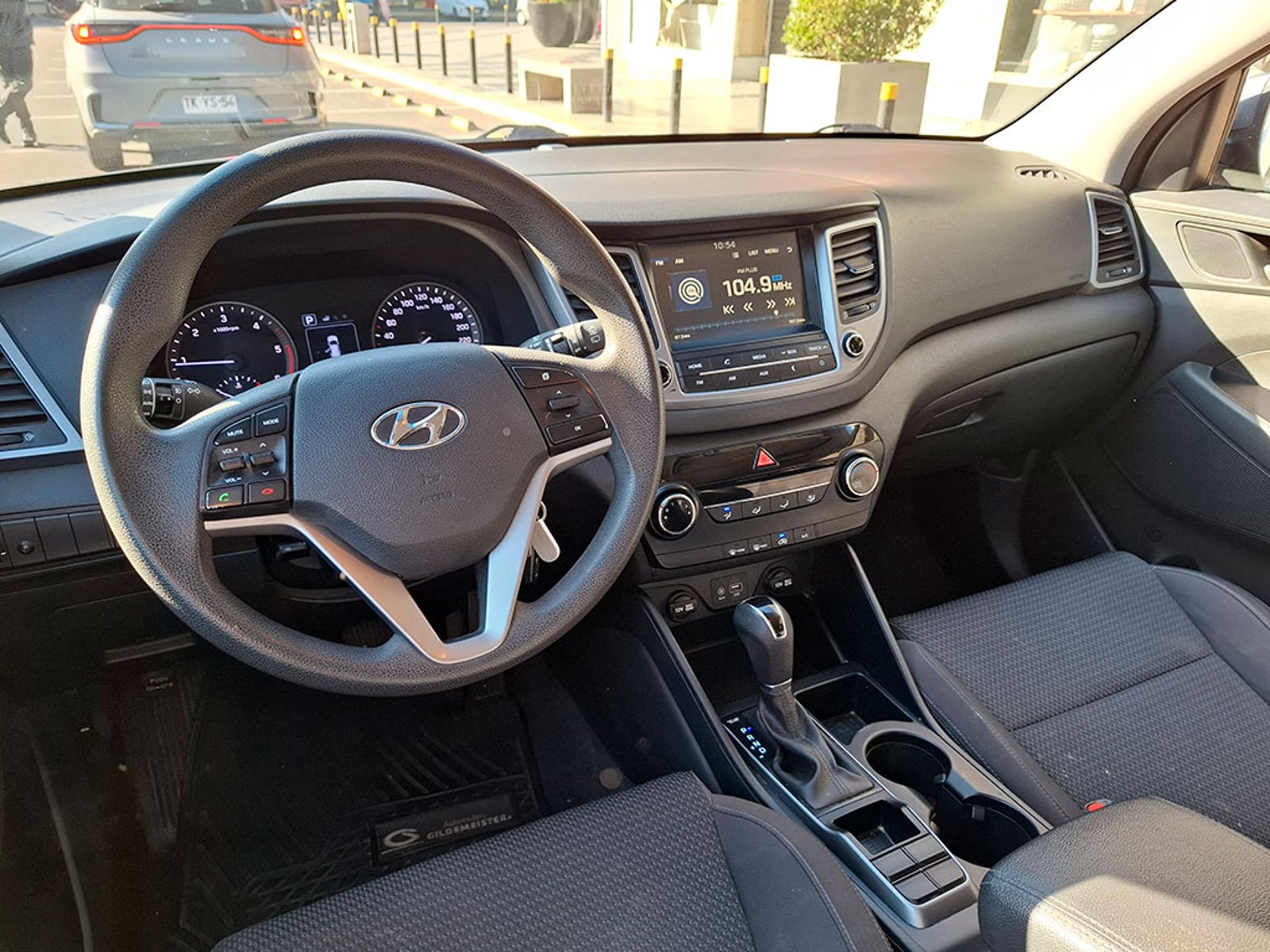 Hyundai TUCSON 2.0 PLUS DIESEL 4X2 AT 5P 2018 - Imagen 9 de 20