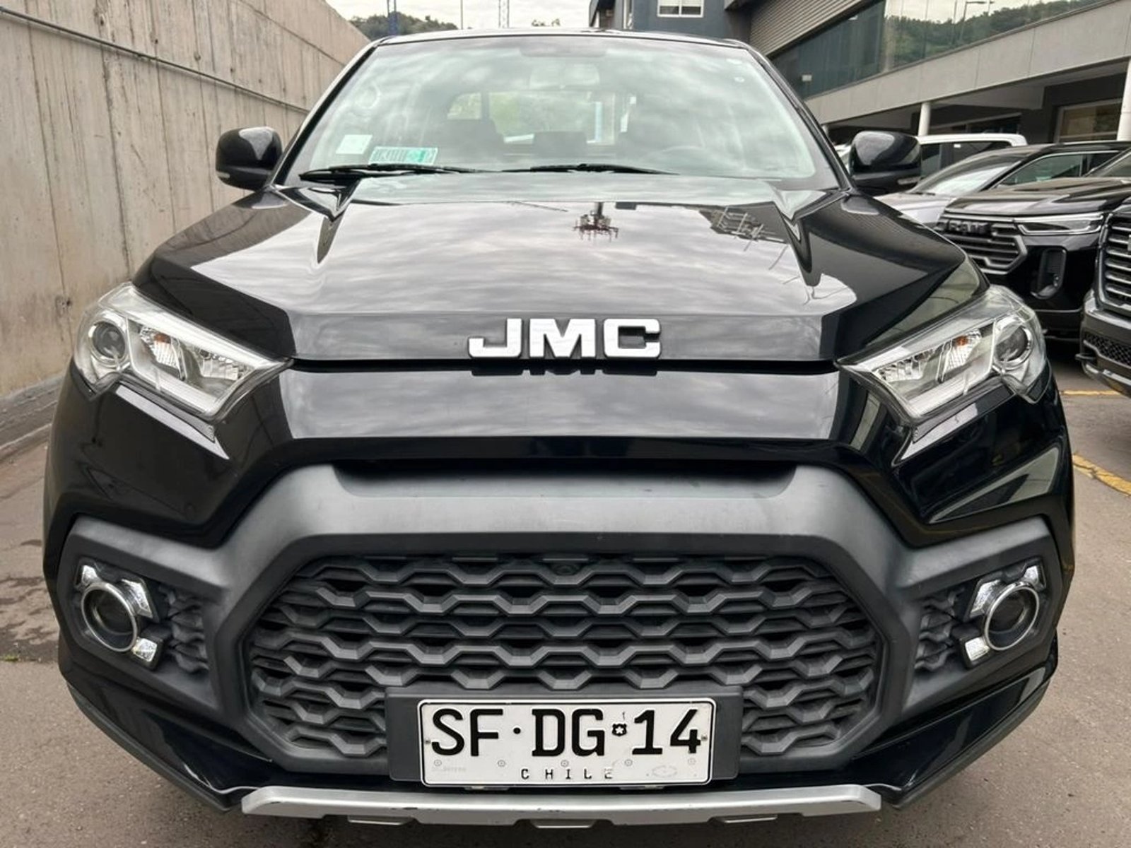 JMC VIGUS 2.4 PLUS DIESEL 4X2 EURO5 MT 4P 2023 - Foto 2 de 16