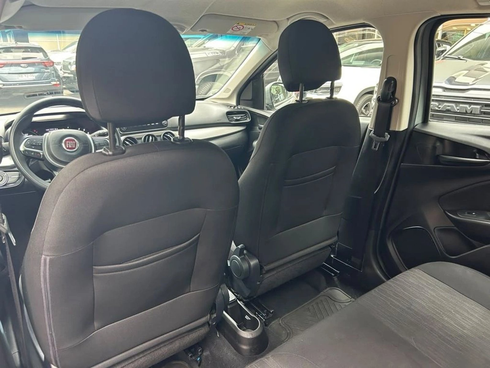 Fiat ARGO 1.3 DRIVE GSE ELX MT 2018 - Imagen 12 de 17