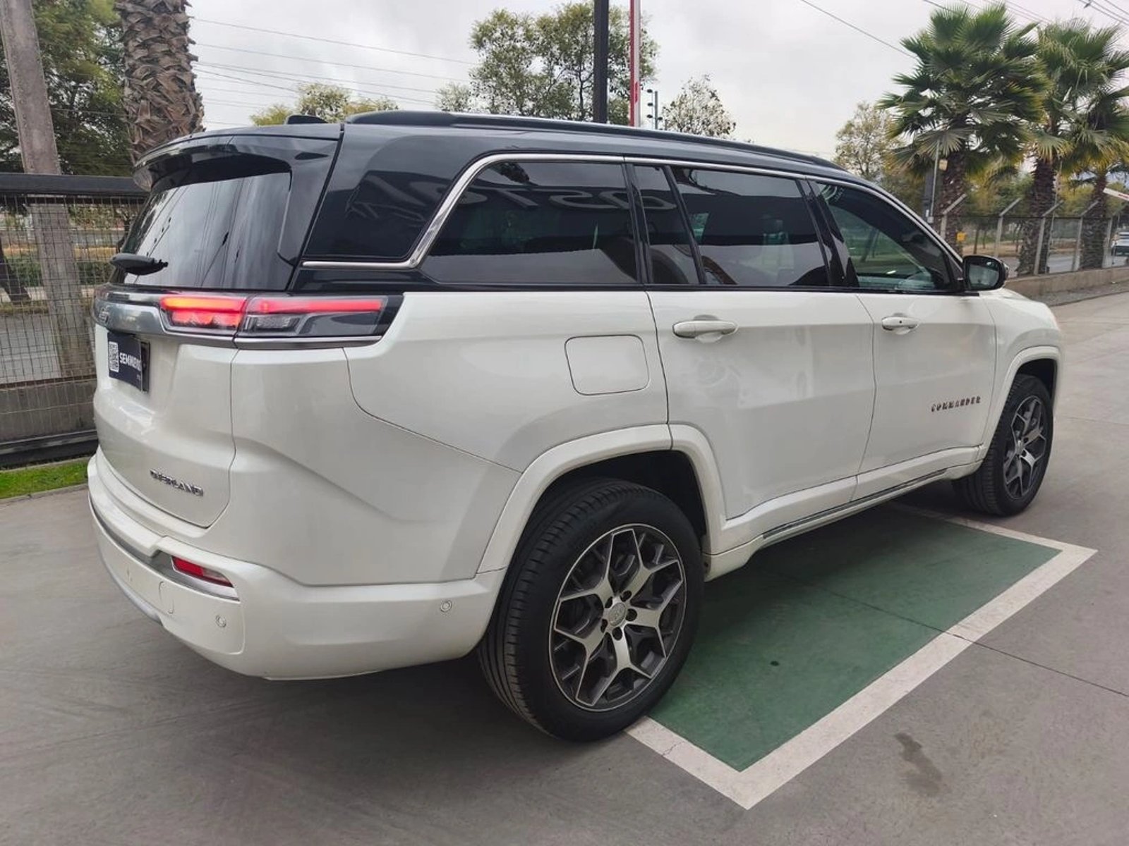 Jeep COMMANDER OVERLAND 4X4 2.0 AUT DIESEL 2023 - Imagen 6 de 20