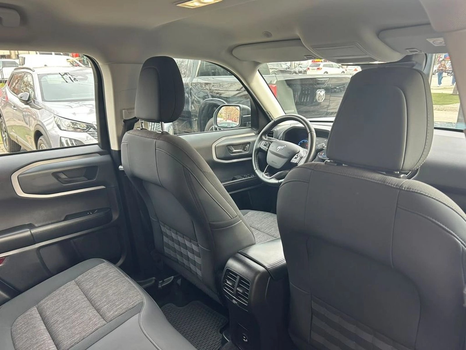 Ford BRONCO 1.5 SPORT BIG BENG AT 4X4 2023 - Imagen 11 de 17