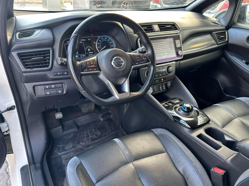 Nissan LEAF ZE1 2022 - Imagen 11 de 16