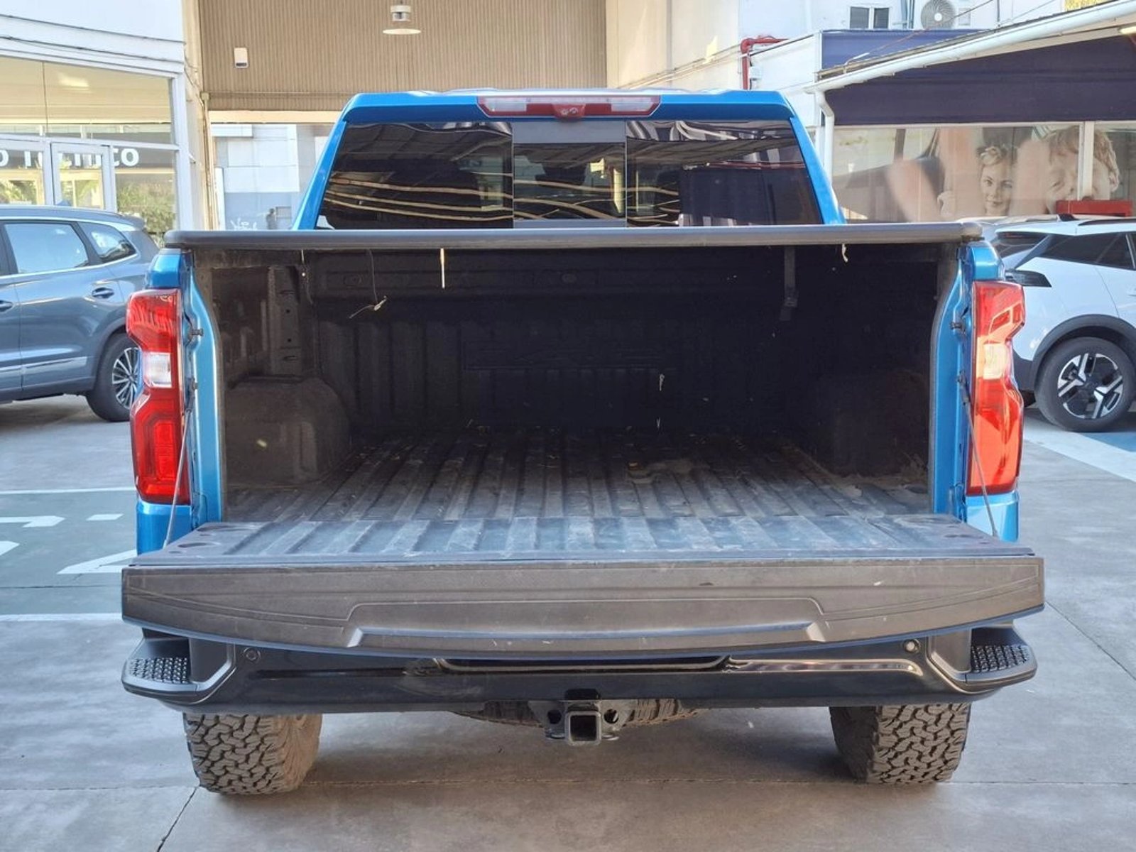 Chevrolet SILVERADO 6.2 ZR2 4X4 AT 4P 2024 - Imagen 10 de 20