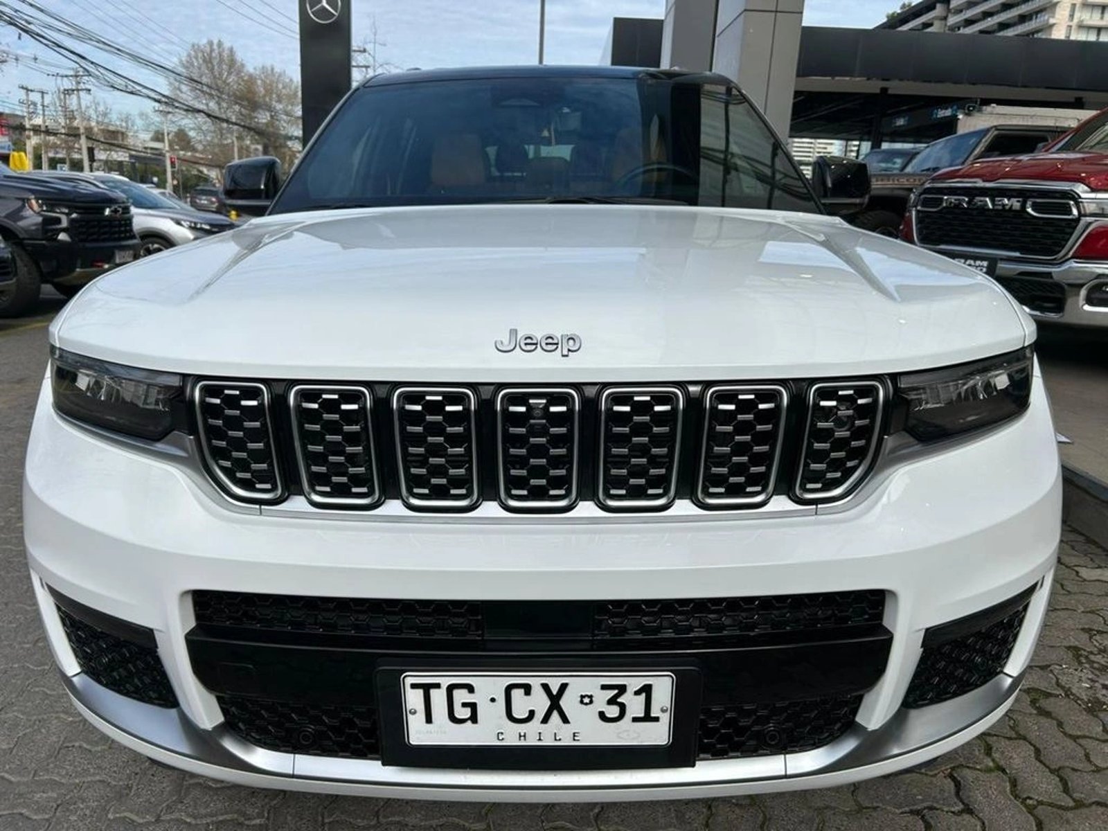 Jeep CHEROKEE L SUMMIT 4X4 3.6 AUT 2024 - Foto 2 de 13
