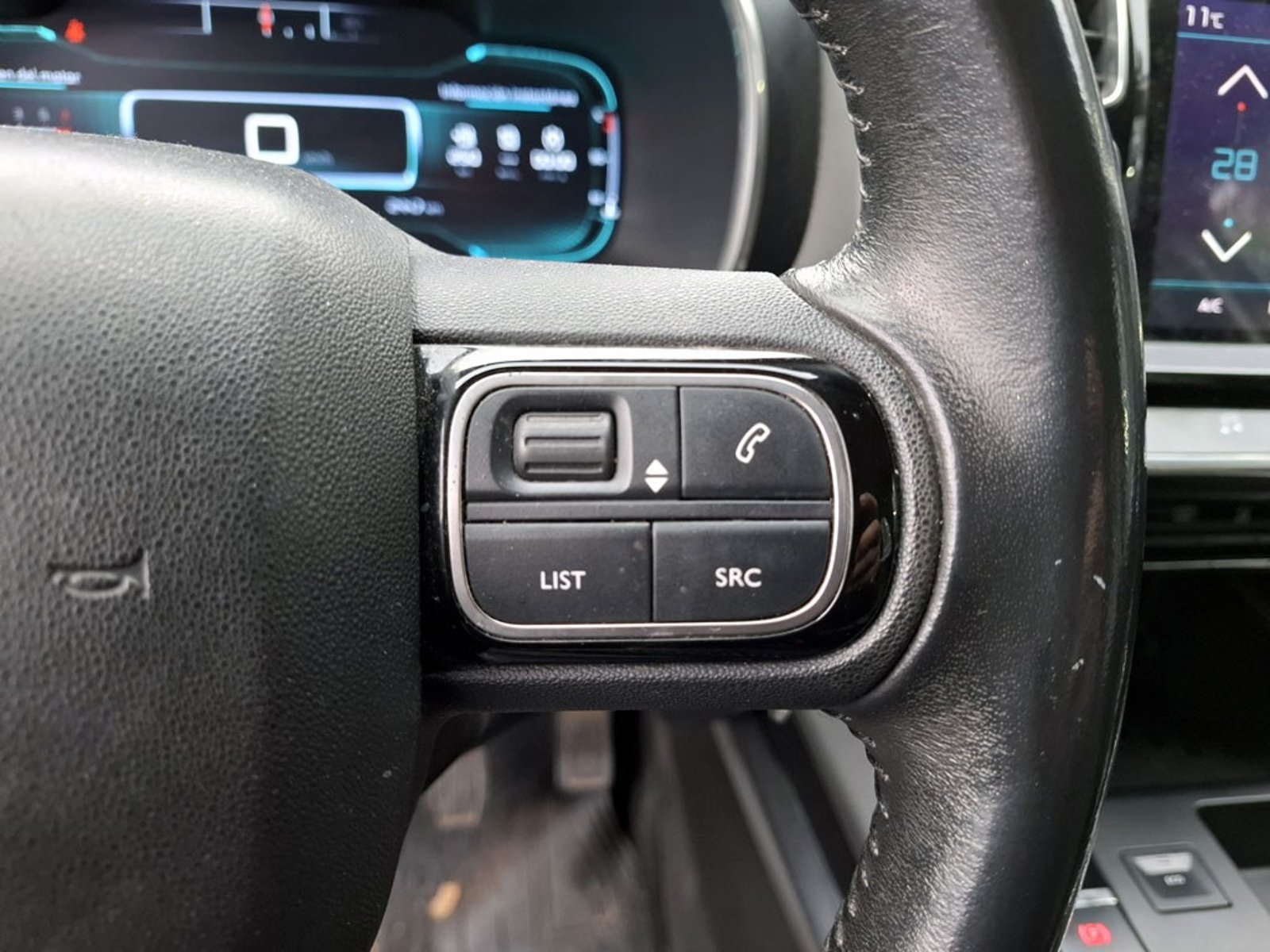 CITROEN C5 AIRCROSS 1.5 AIRCROSS BLUEHDI 130 S&S FEEL AT DIESEL 2020 - Imagen 18 de 20