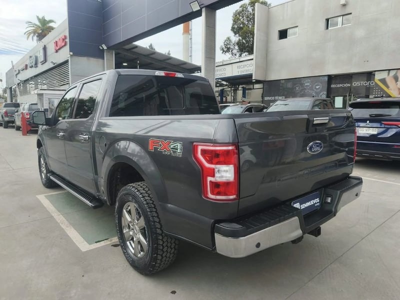 Ford F-150 XLT 4X4 5.0 2021 - Imagen 8 de 20