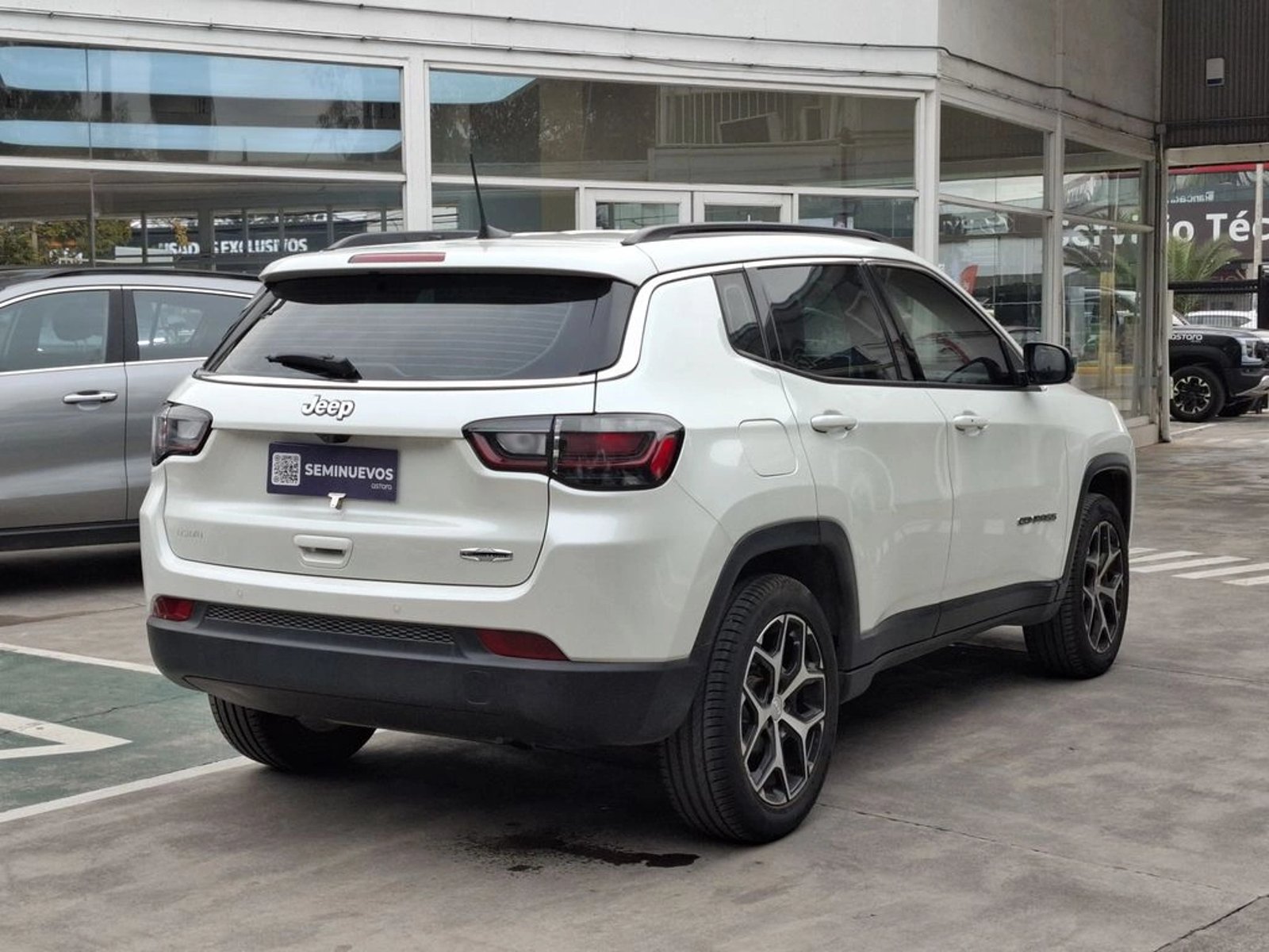 JEEP COMPASS 1.3 LONGITUDE 4X2 AT 5P 2024 - Imagen 8 de 20