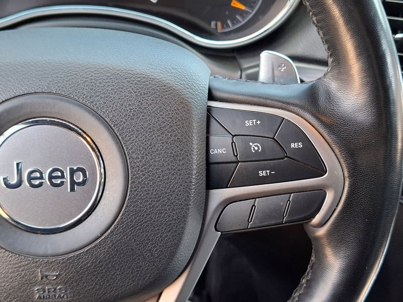Jeep GRAND CHEROKEE 3.6 LIMITED 4X4 AT 5P 2022 - Imagen 13 de 20