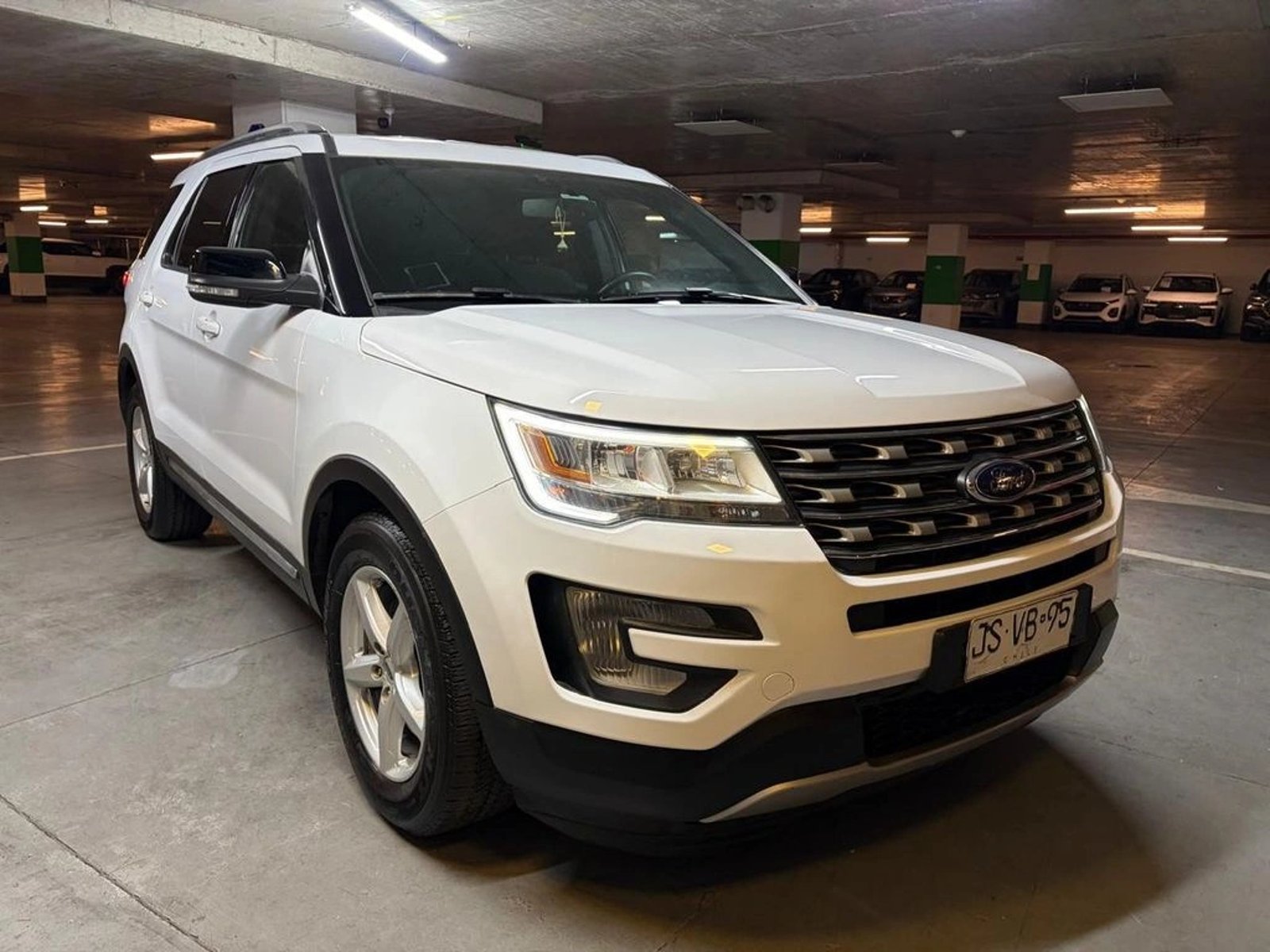 Ford EXPLORER 3.5 XLT 4X2 3 CORRIDAS AT 5P 2017 - Foto 2 de 20