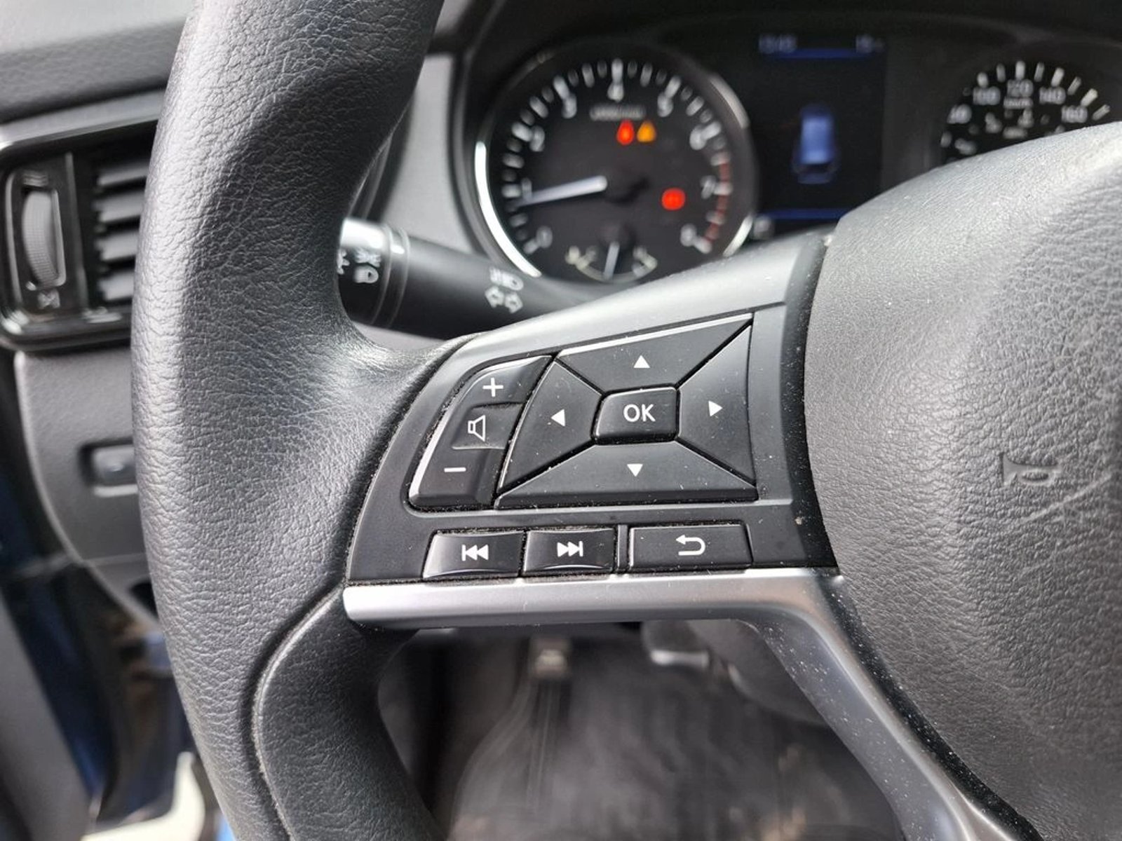 NISSAN X-TRAIL 2.5 SENSE 4X2 2ROW CVT AT 5P 2021 - Imagen 15 de 20