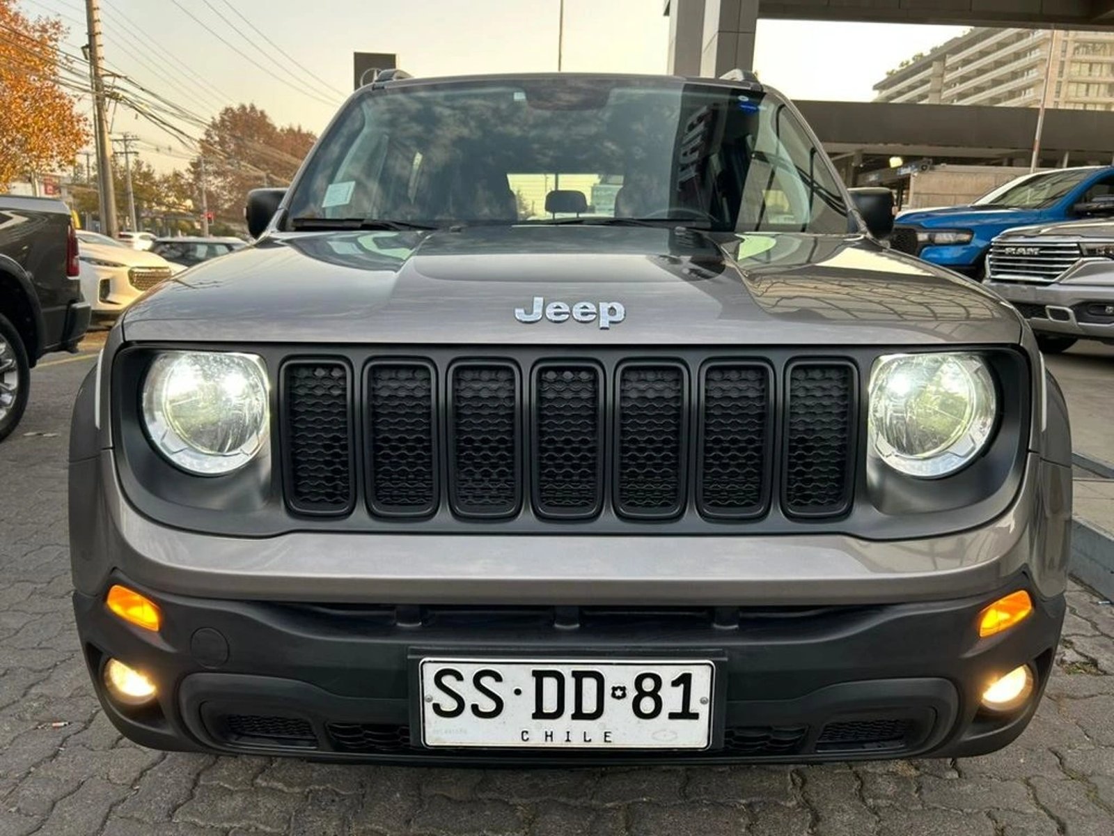 JEEP RENEGADE 1.8 SPORT LX 4X2 AT 5P 2023 - Imagen 3 de 12