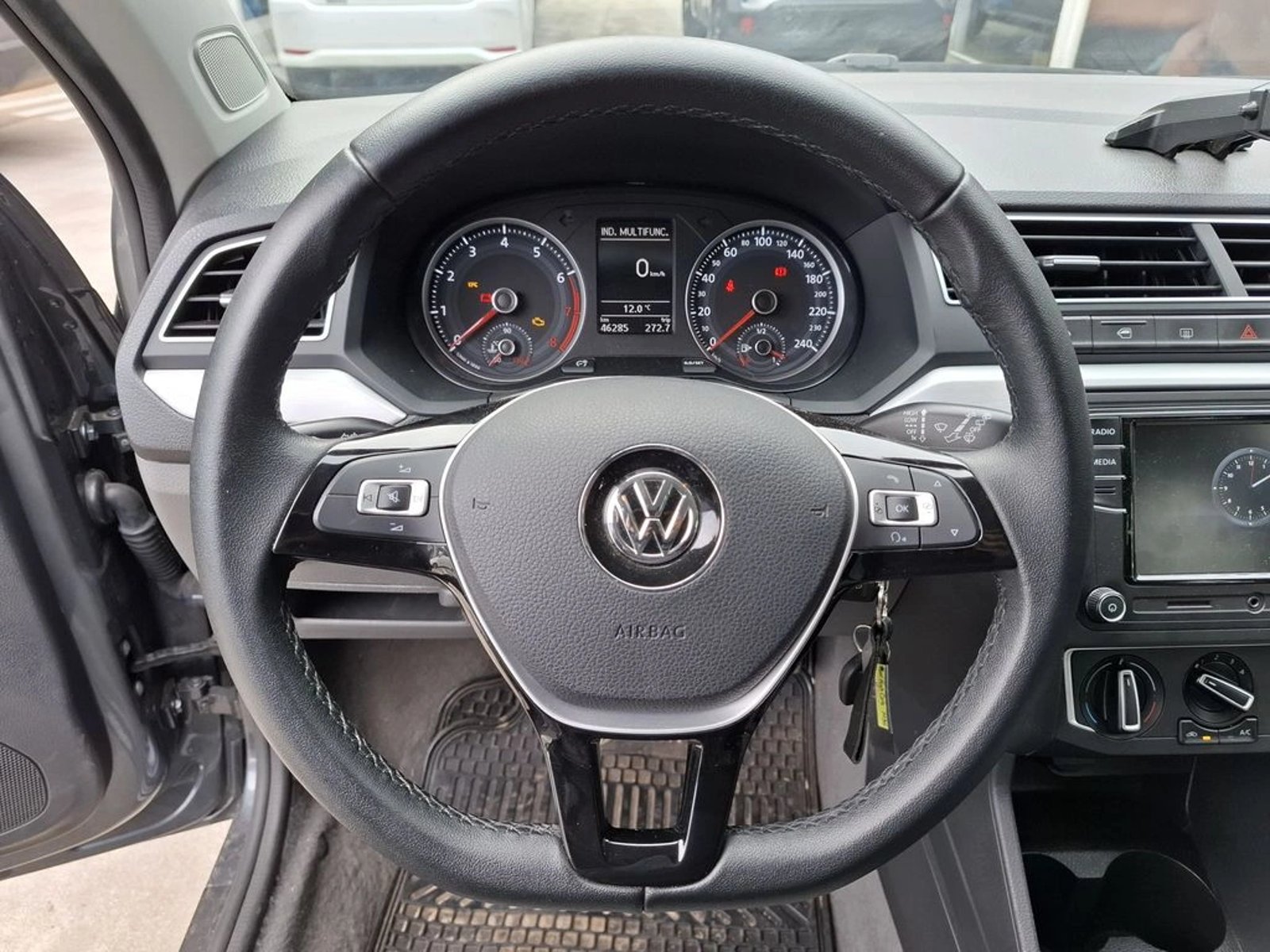 Volkswagen GOL 1.6 COMFORTLINE MT 2023 - Imagen 16 de 20
