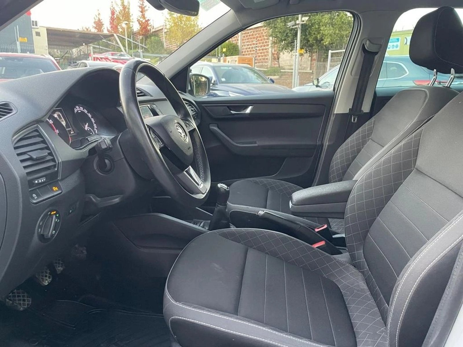 SKODA FABIA 2021 - Imagen 12 de 20