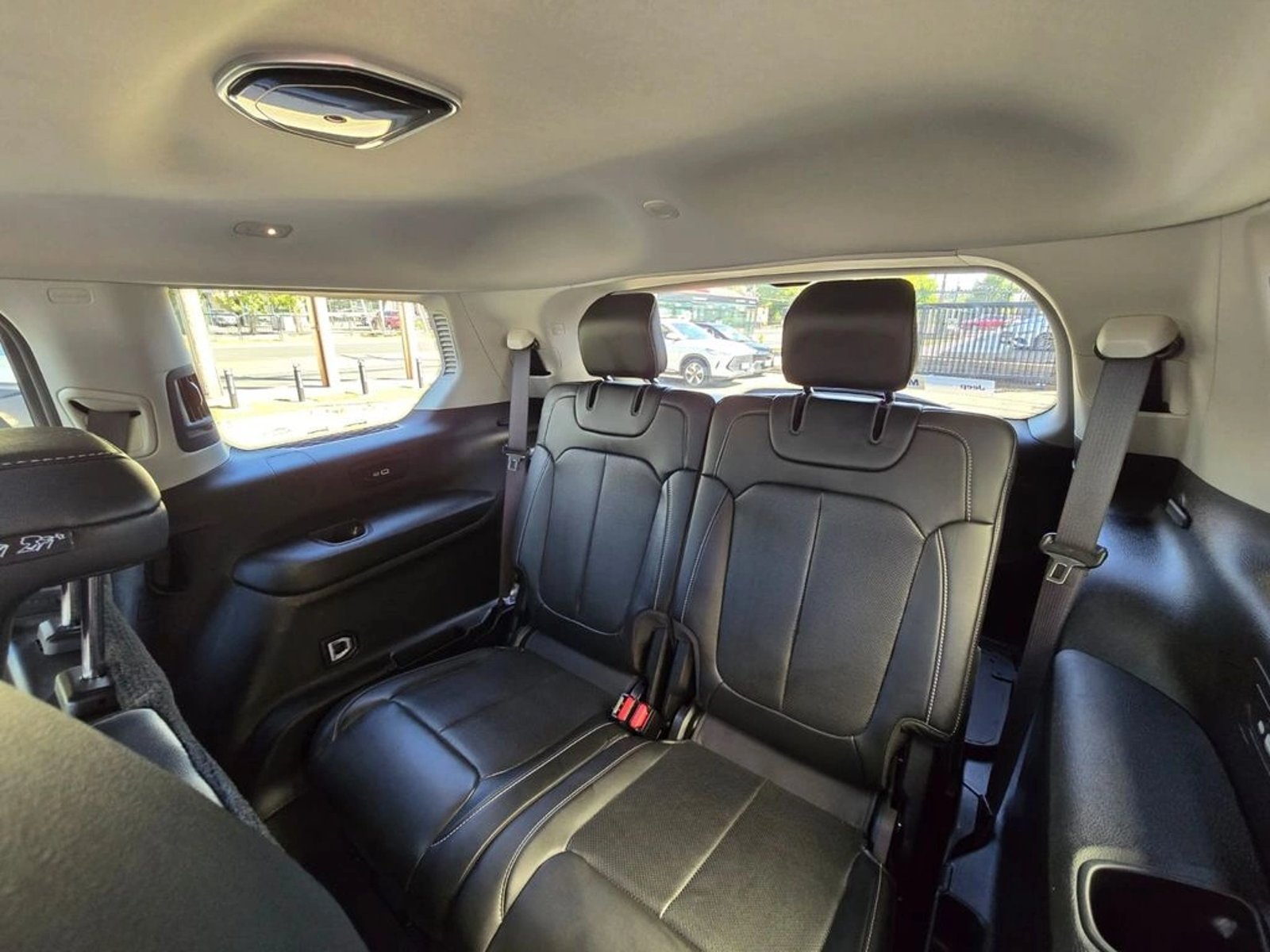 JEEP GRAND CHEROKEE 2023 - Imagen 16 de 20