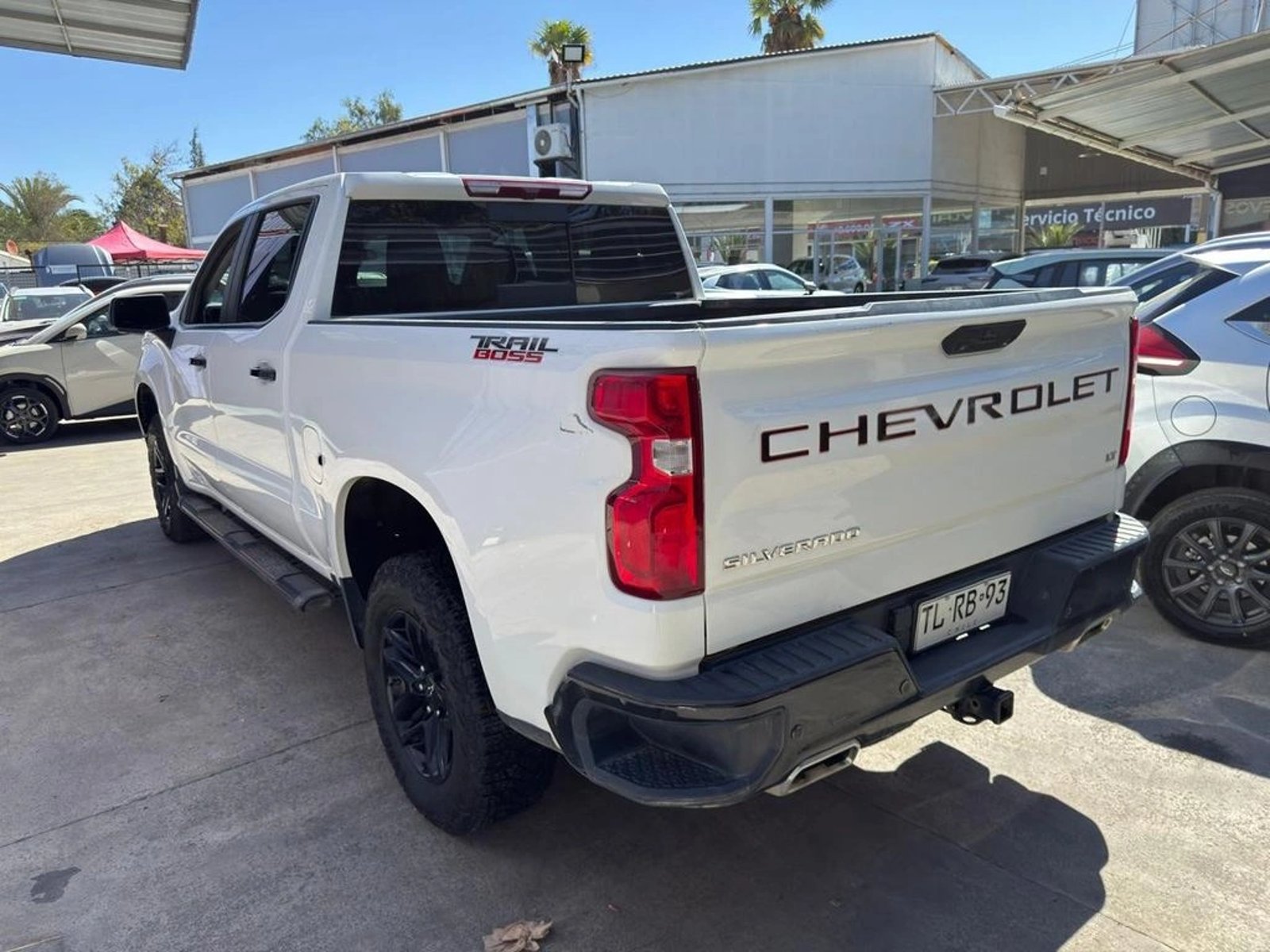 CHEVROLET SILVERADO 2024 - Imagen 8 de 16