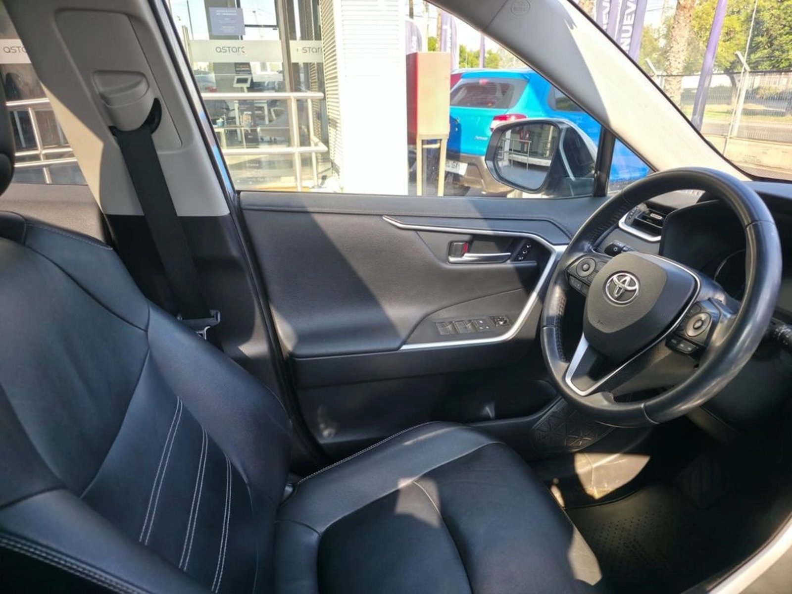 TOYOTA RAV4 2020 - Imagen 12 de 20