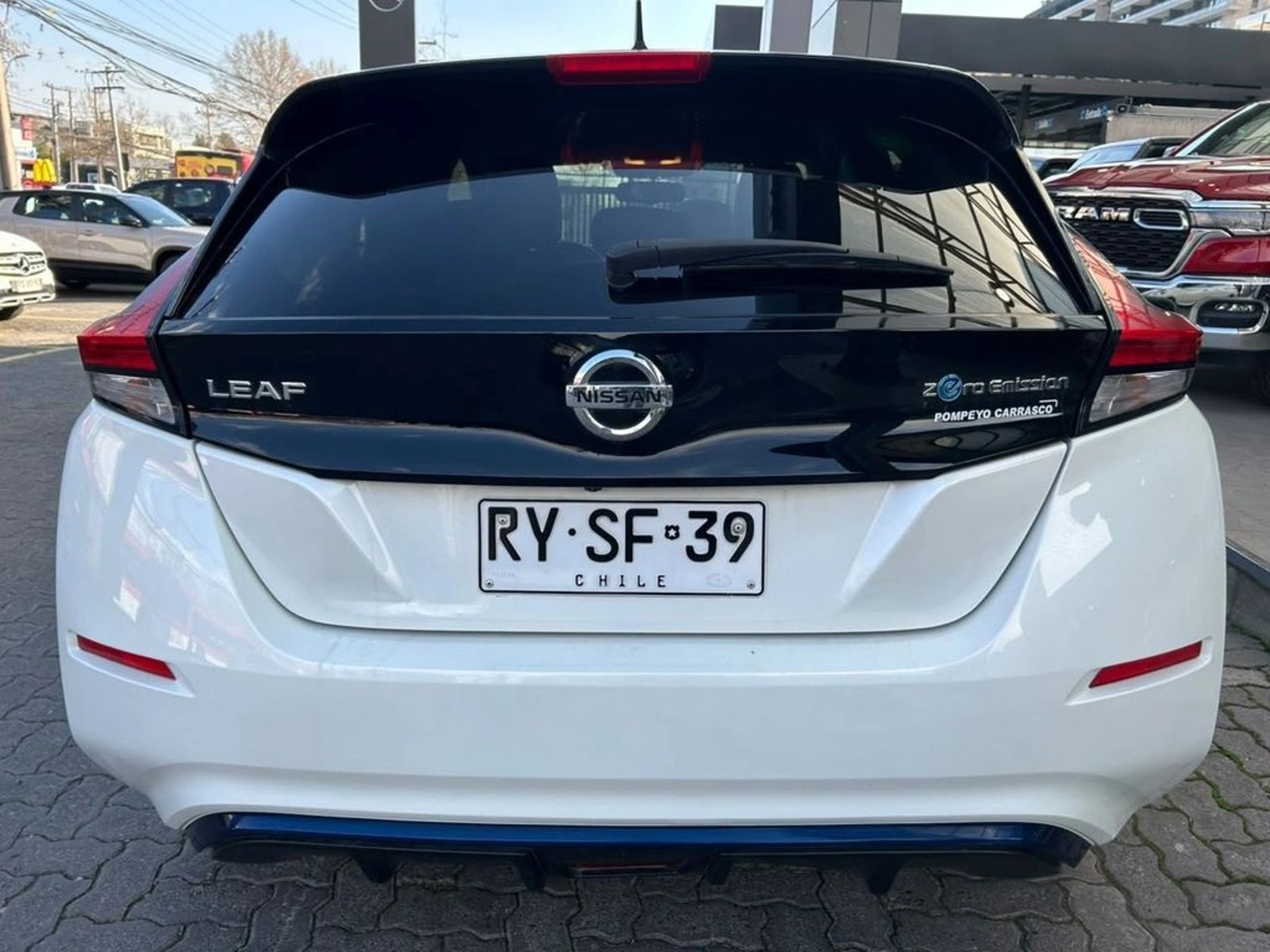 Nissan LEAF ZE1 2022 - Foto 5 de 16