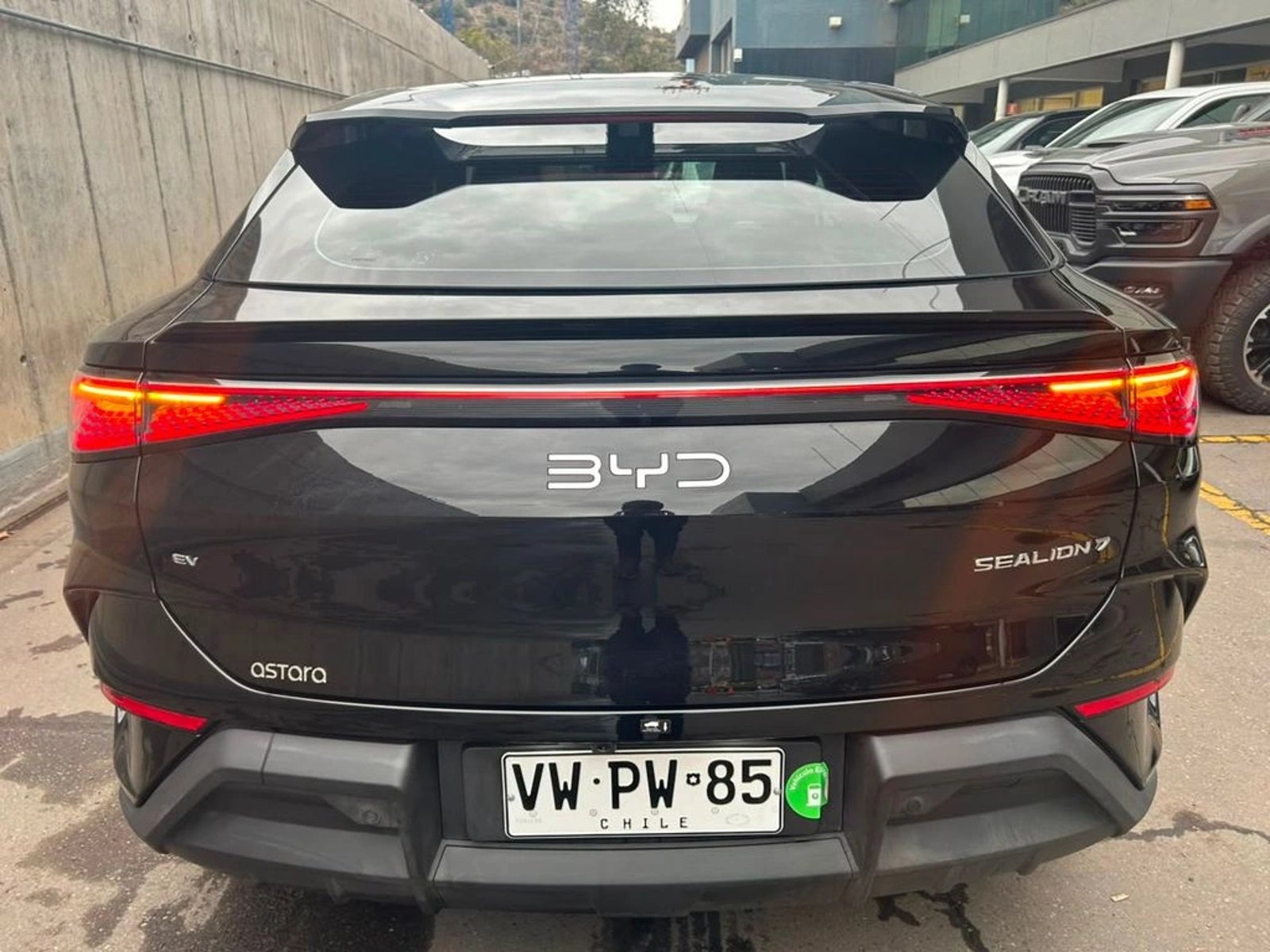 BYD SEALION 7 0.0 EV GL AT 4X4 ELECTRICO 2026 - Foto 5 de 15
