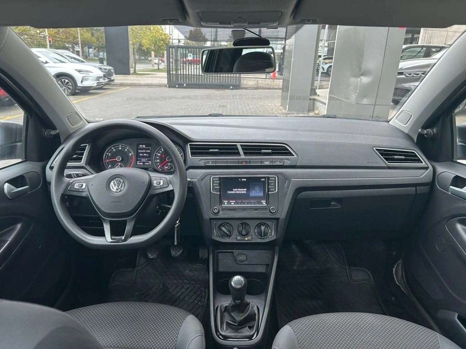 VOLKSWAGEN SAVEIRO 2023 - Imagen 9 de 15