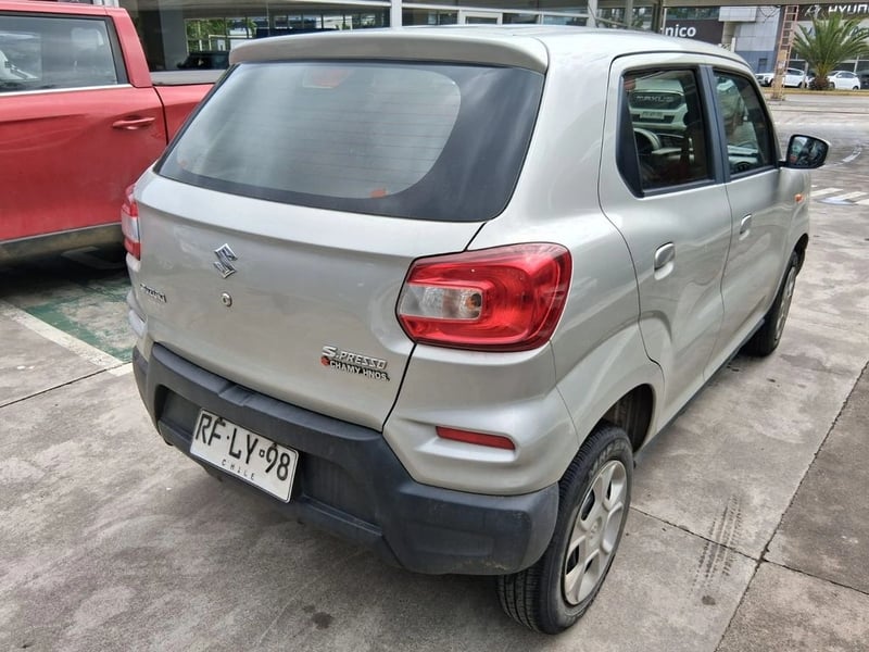 Suzuki S-PRESSO 1.0 GLX 4X2 MT 5P 2021 - Imagen 6 de 16
