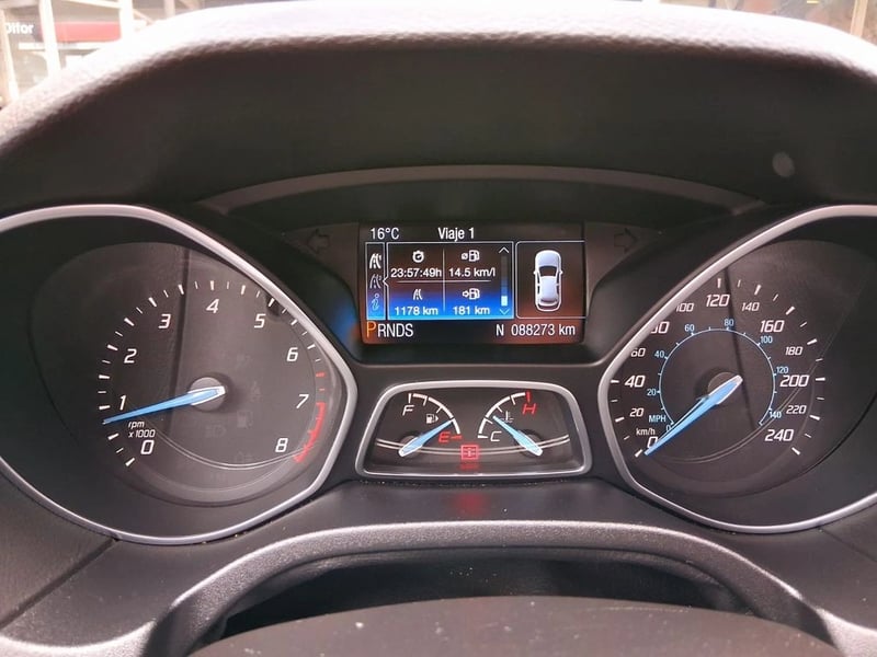 Ford FOCUS NEW TITANIUM 2.0 AUT 2015 - Imagen 12 de 16