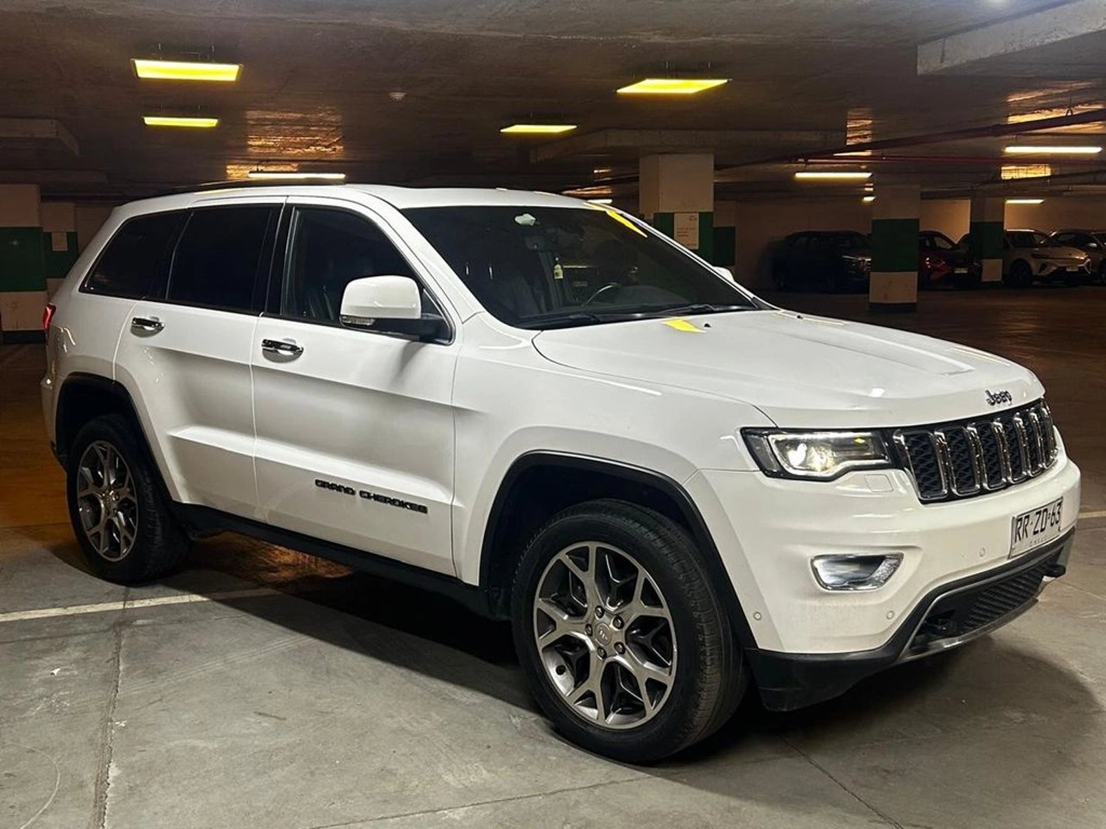 Jeep GRAND CHEROKEE 3.6 LIMITED 4X4 AT 5P 2022 - Foto 3 de 20
