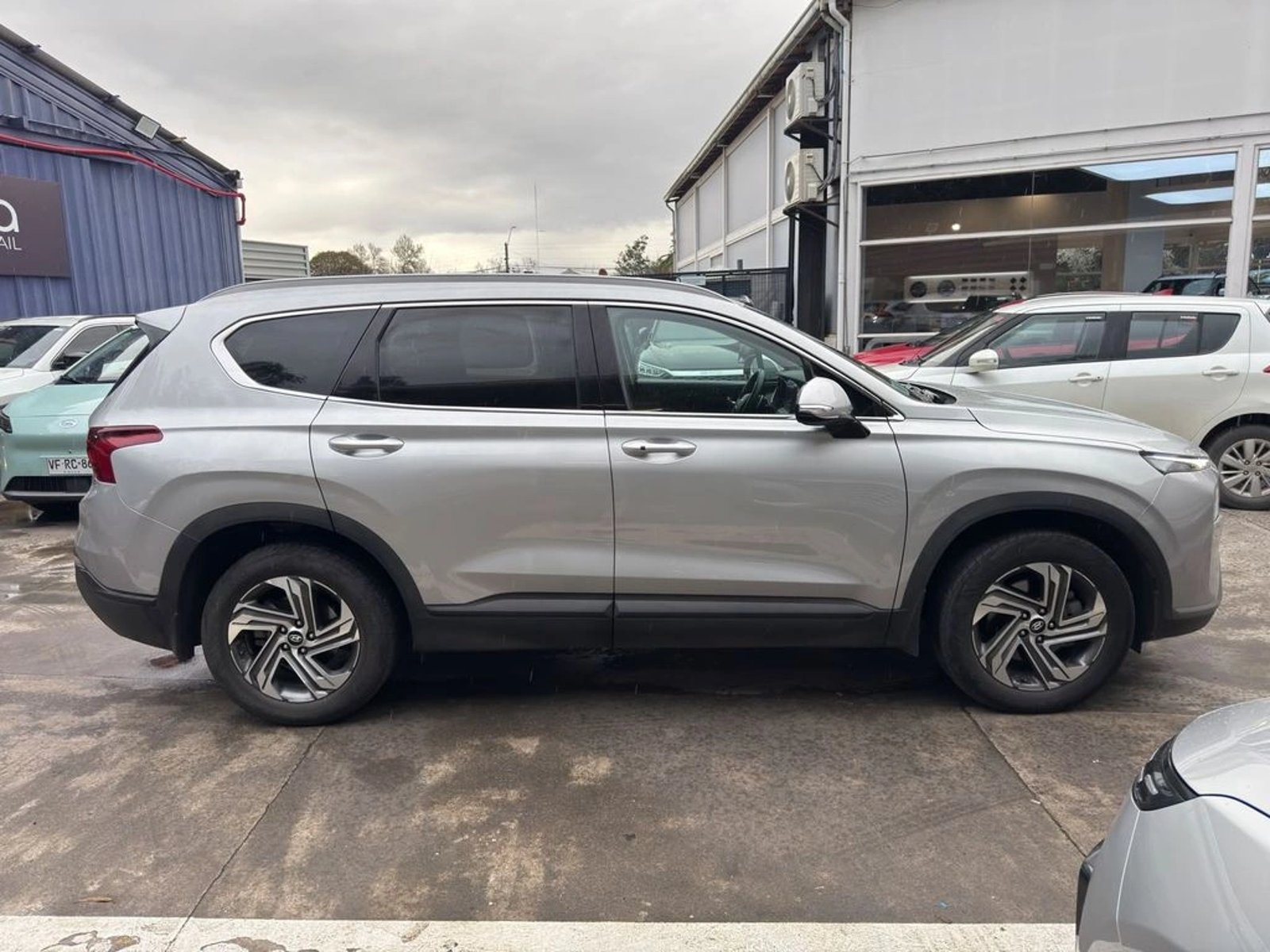 Hyundai SANTA FE 2.5 AUT 2023 - Imagen 4 de 20