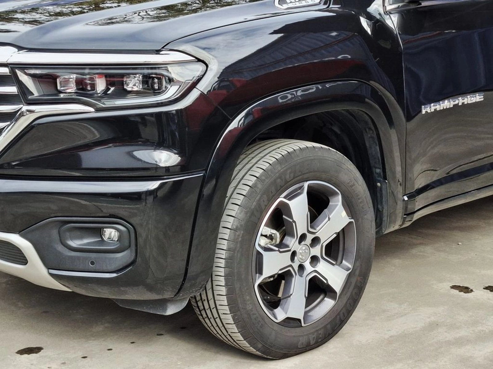 RAM RAMPAGE 2.2 LARAMIE DIESEL 4X4 DOB. CAB. AT 4P 2026 - Foto 5 de 20