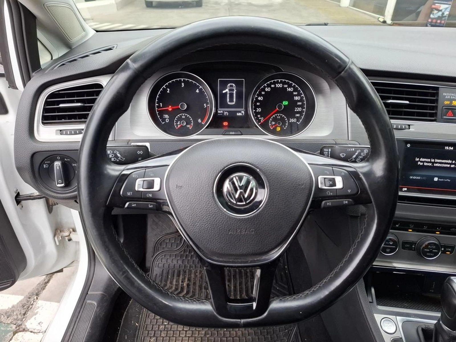 VOLKSWAGEN GOLF 2.0 GTI DSG AT 2017 - Imagen 13 de 20