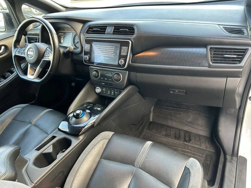 Nissan LEAF ZE1 2022 - Imagen 12 de 16