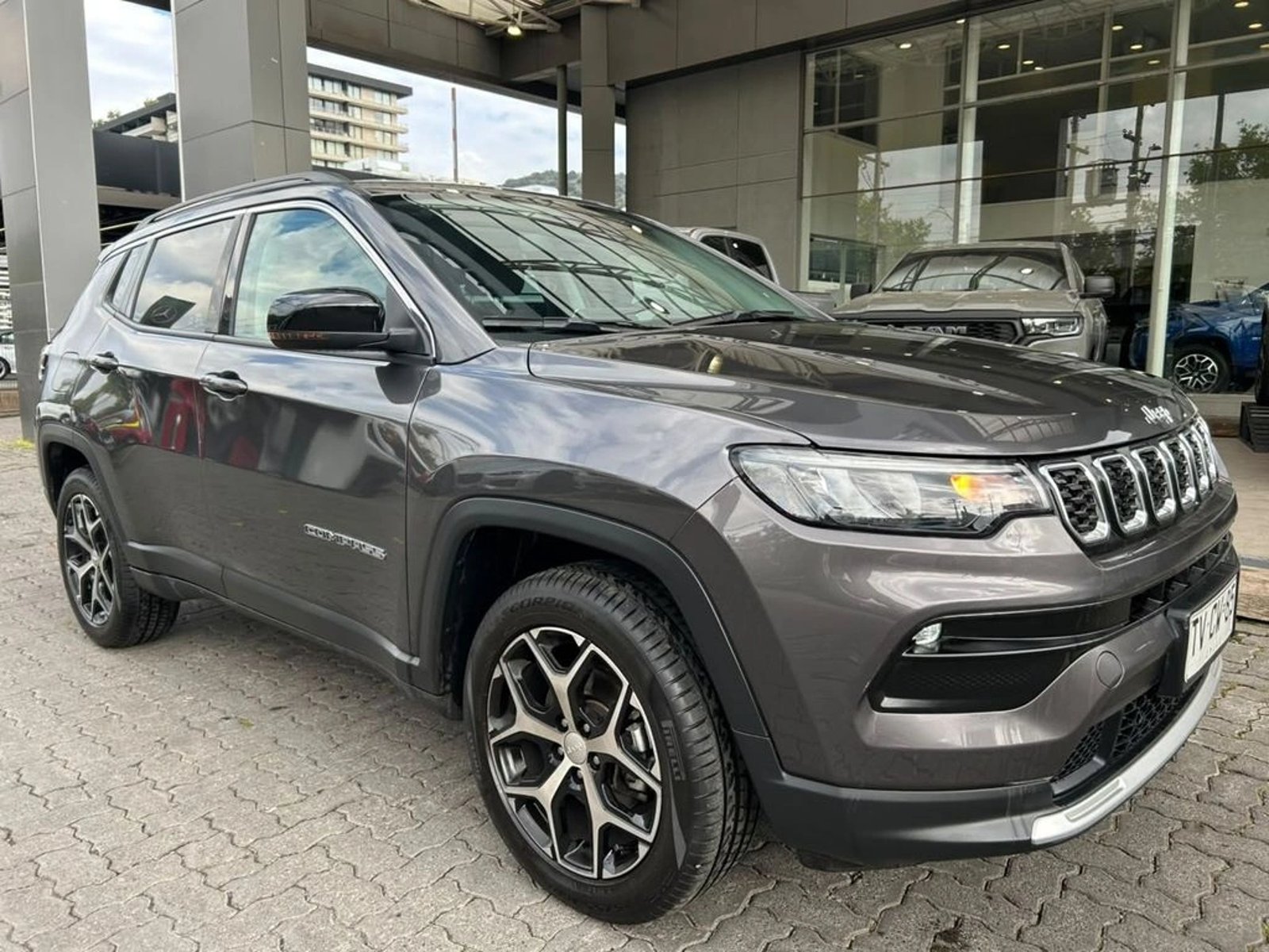 Jeep COMPASS LONGITUDE 4X2 1.3 AUT 2025 - Foto 3 de 16