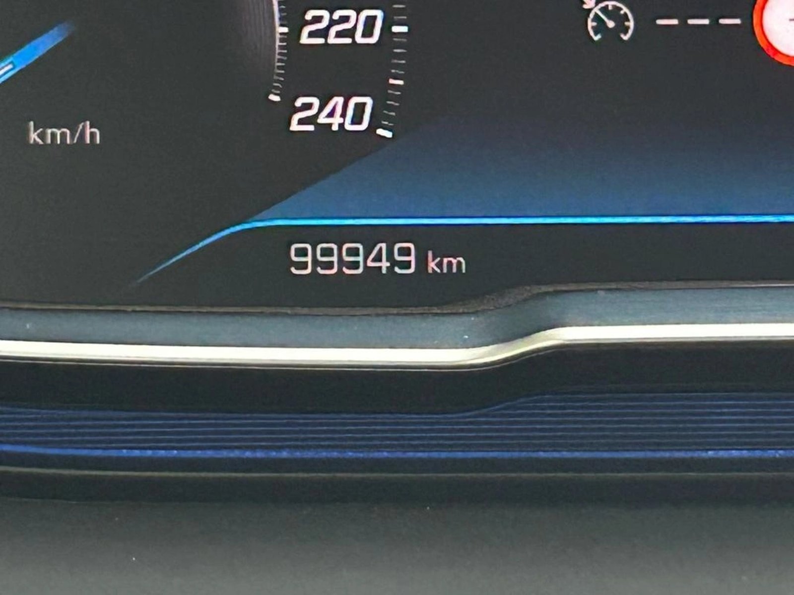 Peugeot 5008 1.5 ALLURE PACK BLUEHDI 130 EAT8 AT 2024 - Imagen 14 de 17