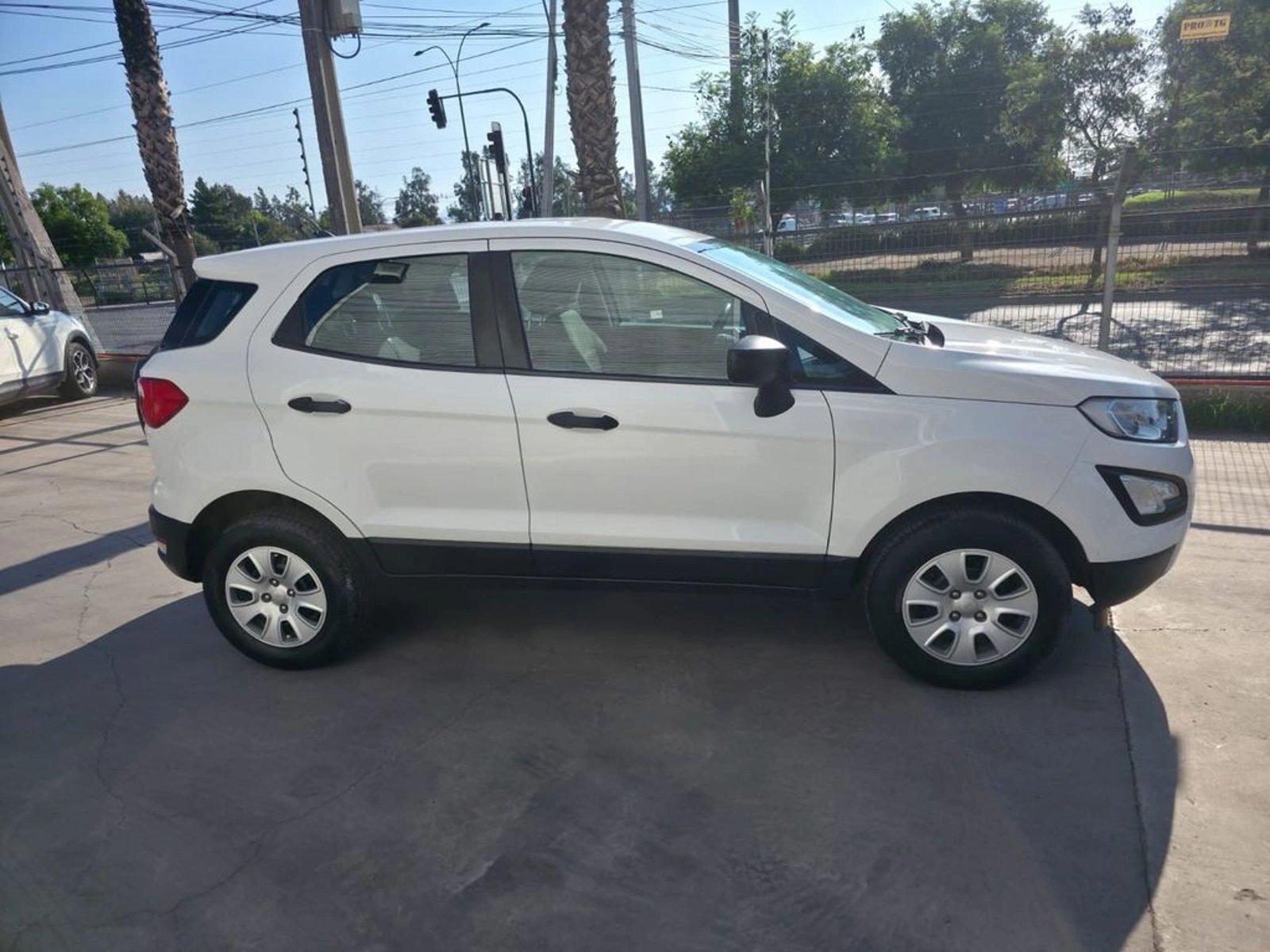 FORD ECOSPORT 2018 - Imagen 6 de 20
