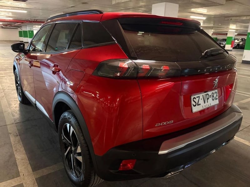 Peugeot 2008 ALLURE PACK 130 EAT8 1.2 AUT 2023 - Imagen 6 de 17
