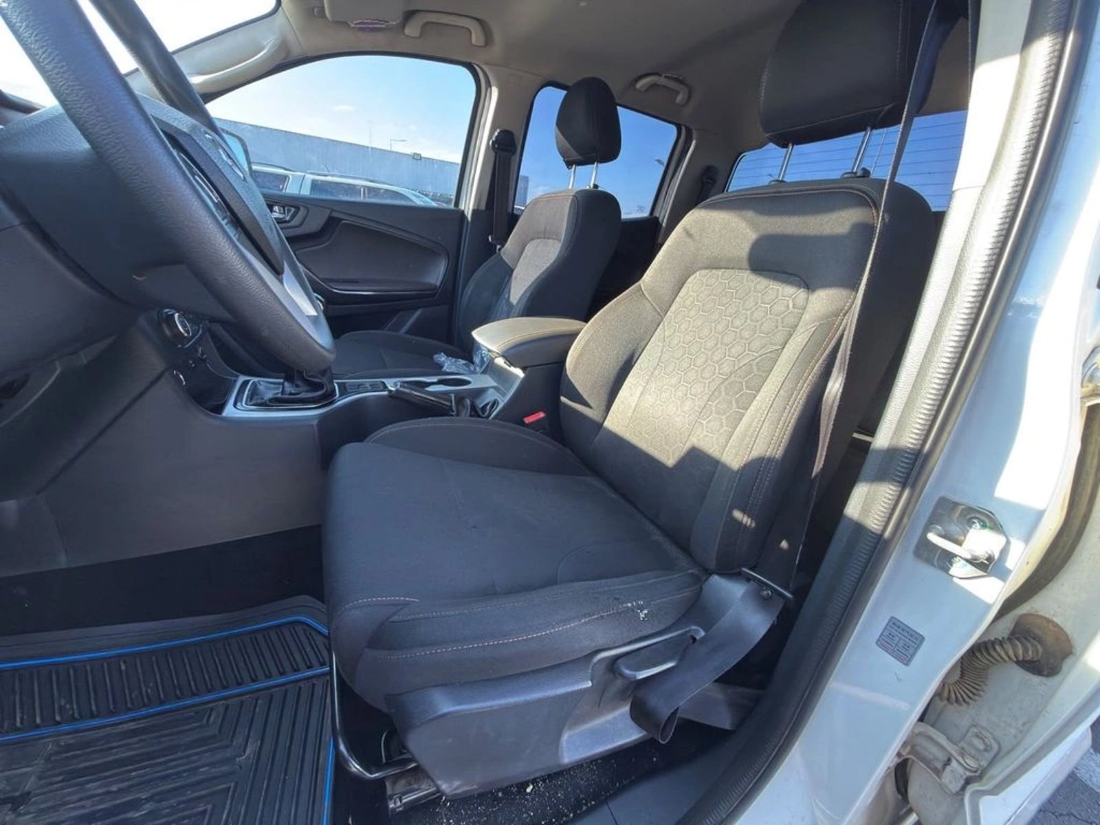 ZX Auto TERRALORD 2.5 DLX MT 4X2 DIESEL 2023 - Imagen 12 de 19