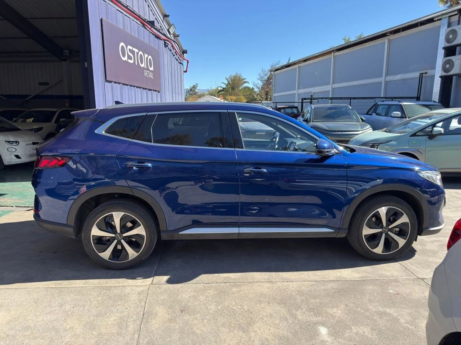 BYD SONG PLUS 0.0 GL AT 4X4 ELECTRICO 2024 - Foto 5 de 19