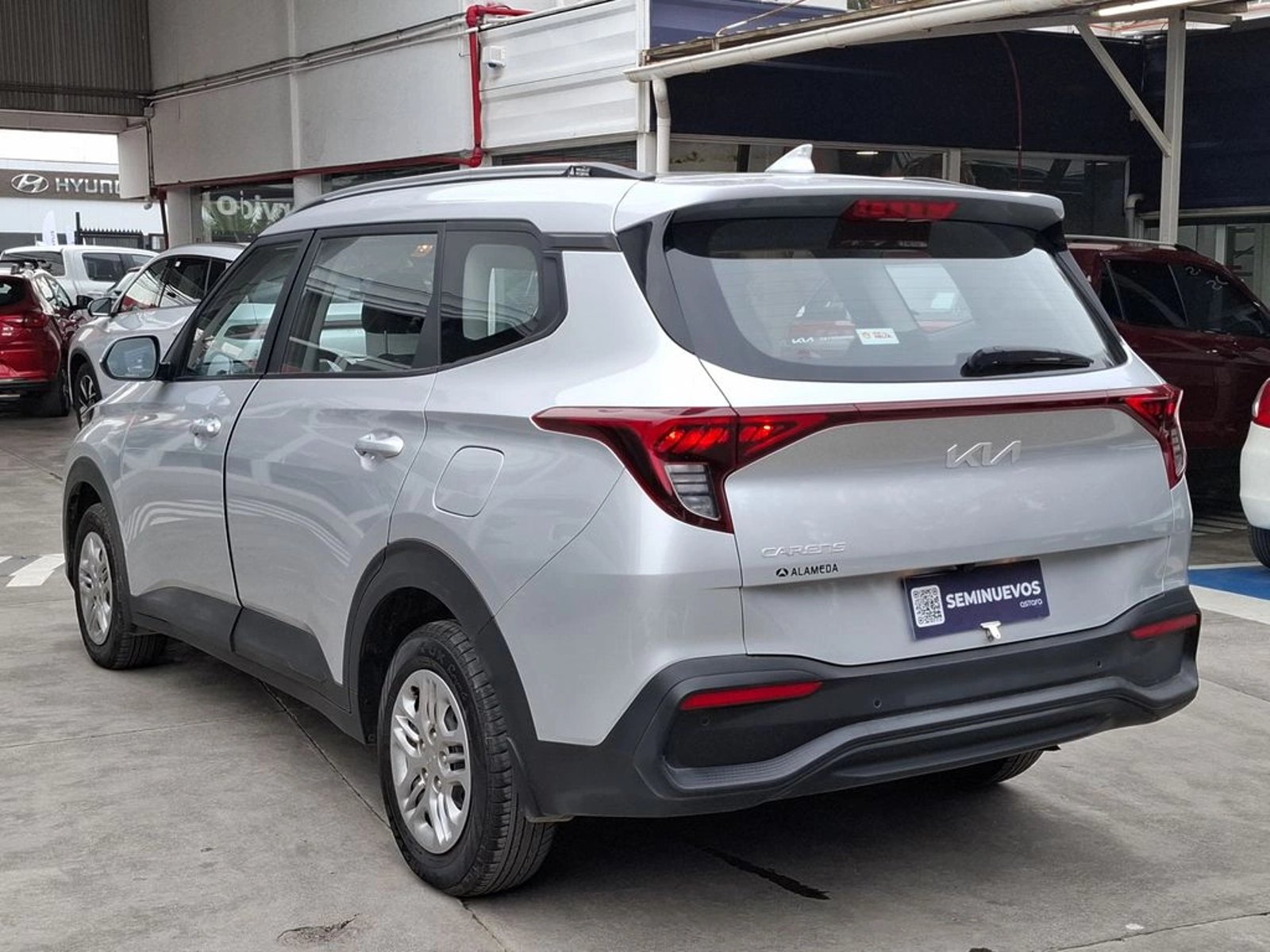 Kia CARENS 1.5L LX 4X2 6MT 5P 2025 - Imagen 10 de 20